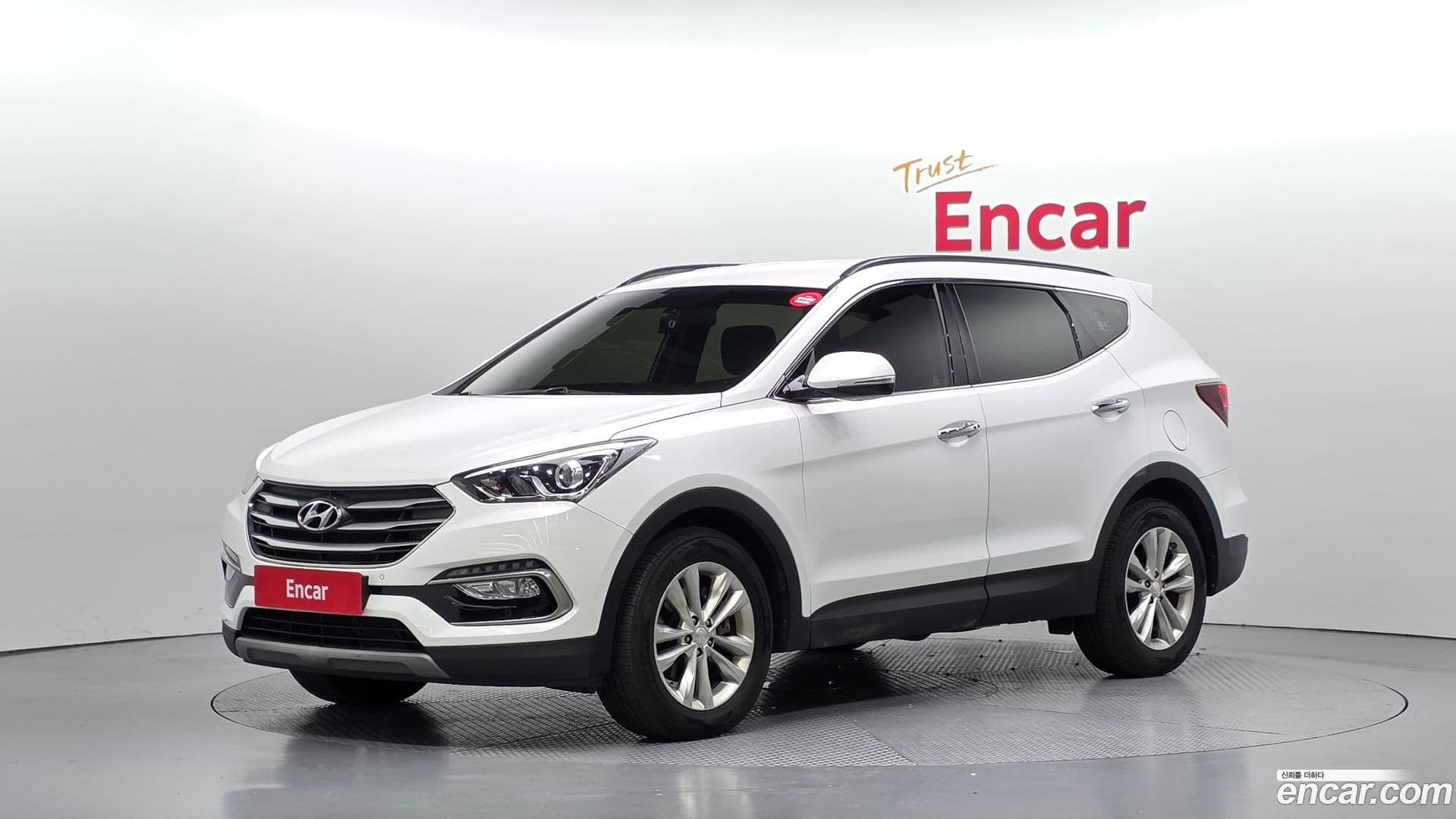 Main__Slider__Photo:Santafe Hyundai 2017.8-0