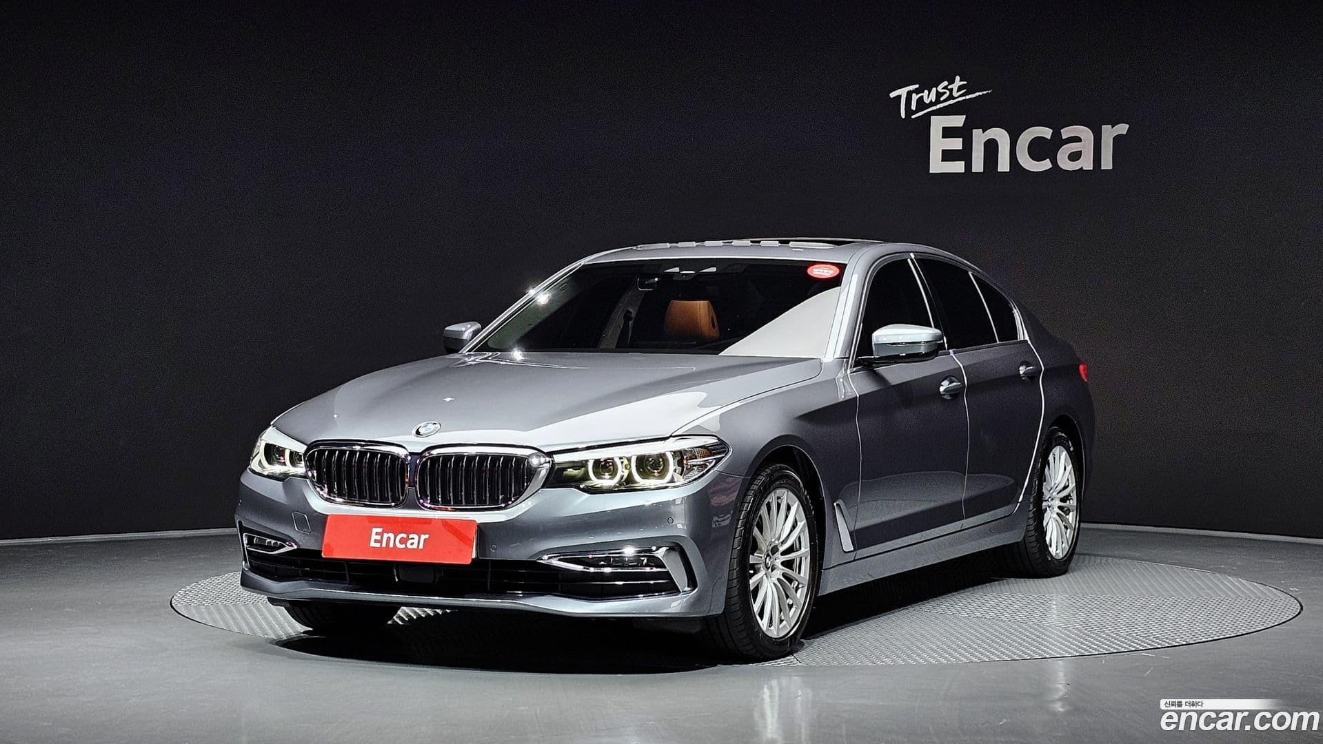 Main__Slider__Photo:5-Series BMW 2019.10-0