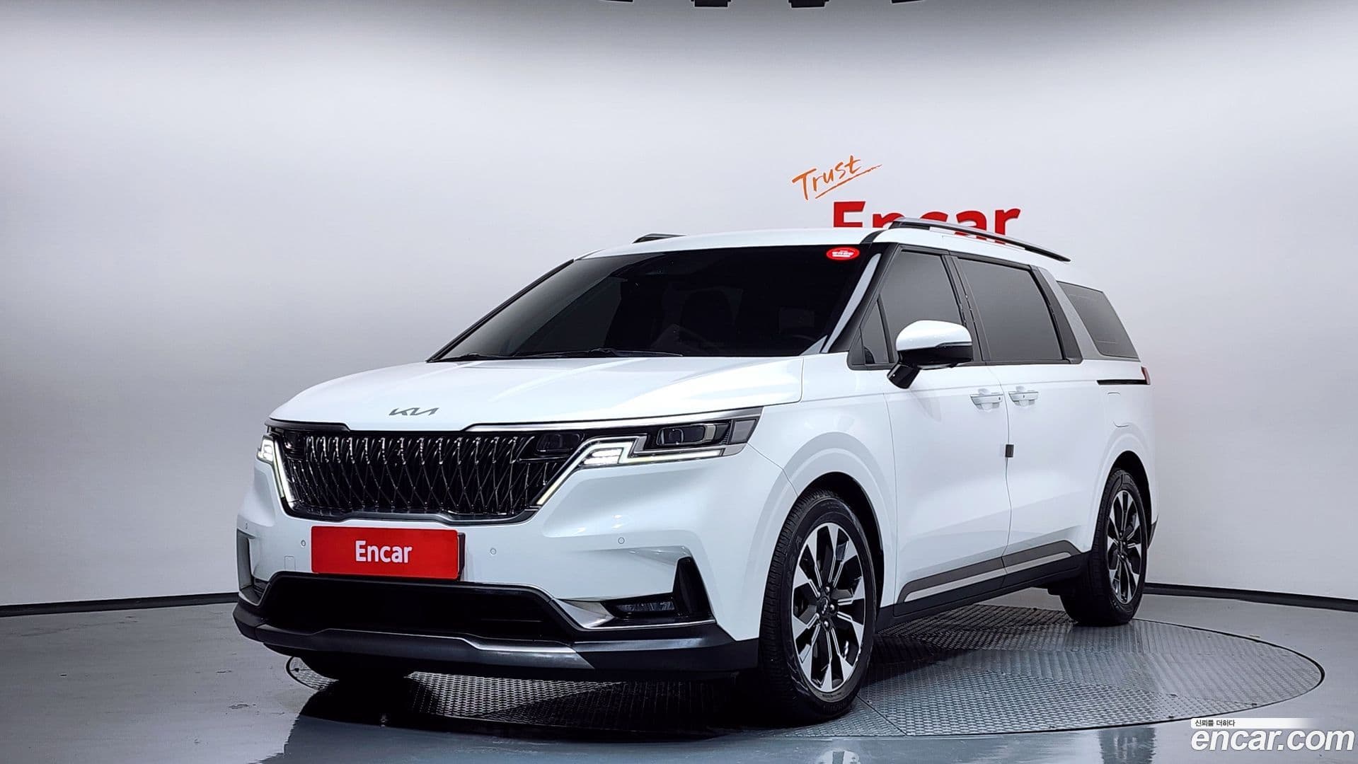 Main__Slider__Photo:Canival Kia 2021.9-0