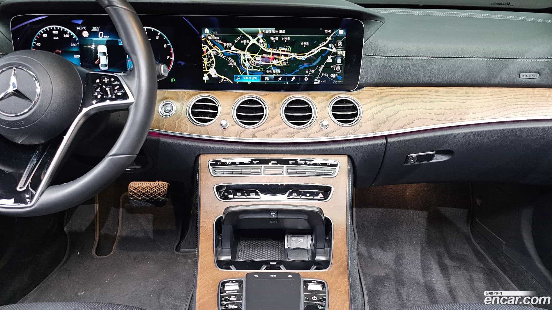 E-Class Mercedes-Benz 2023.8-OPTION-18