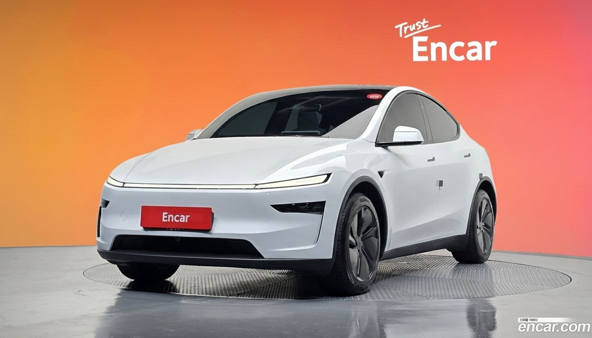 Main__Slider__Photo:Model Y Tesla 2025.4-0