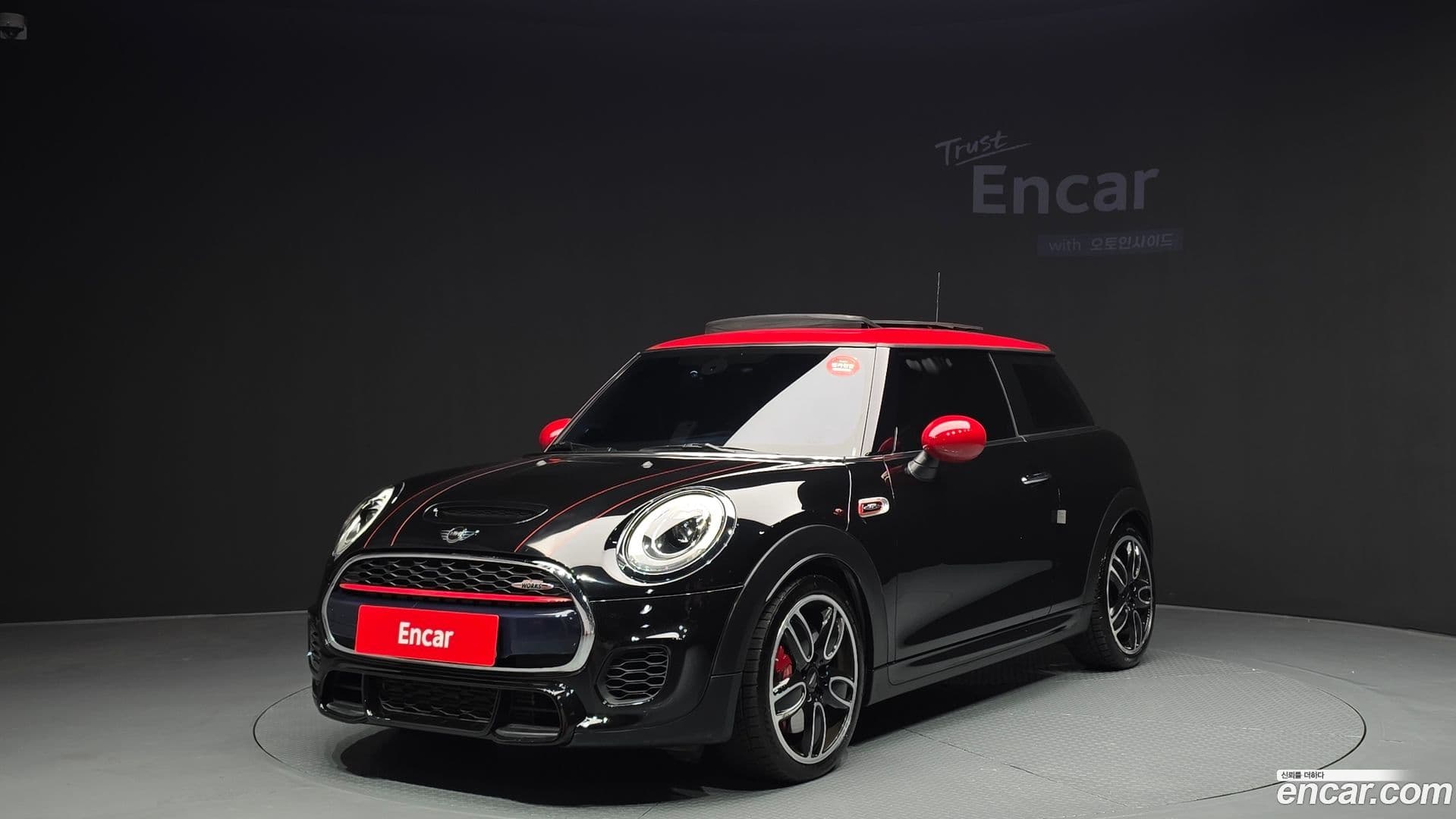 Main__Slider__Photo:Cooper Mini 2016.1-0