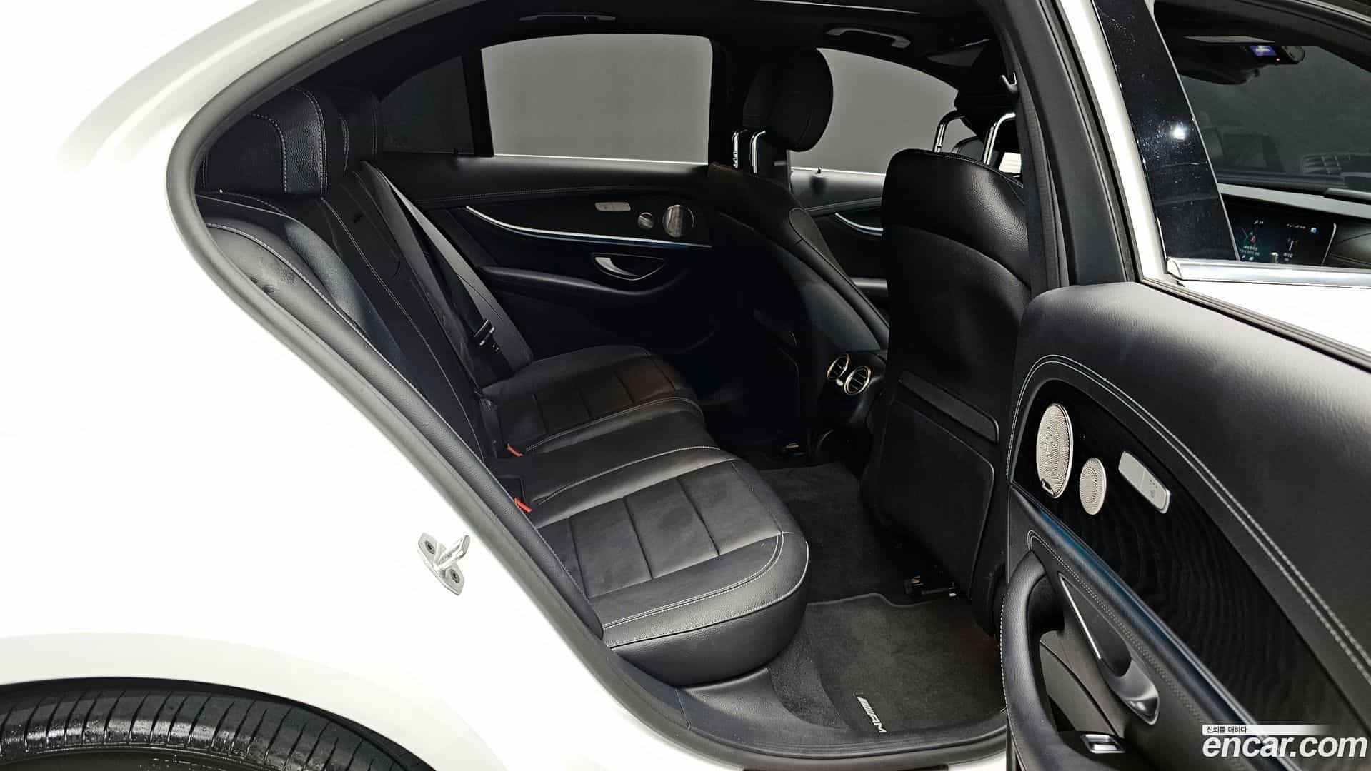 E-Class Mercedes-Benz 2022.11-OPTION-16