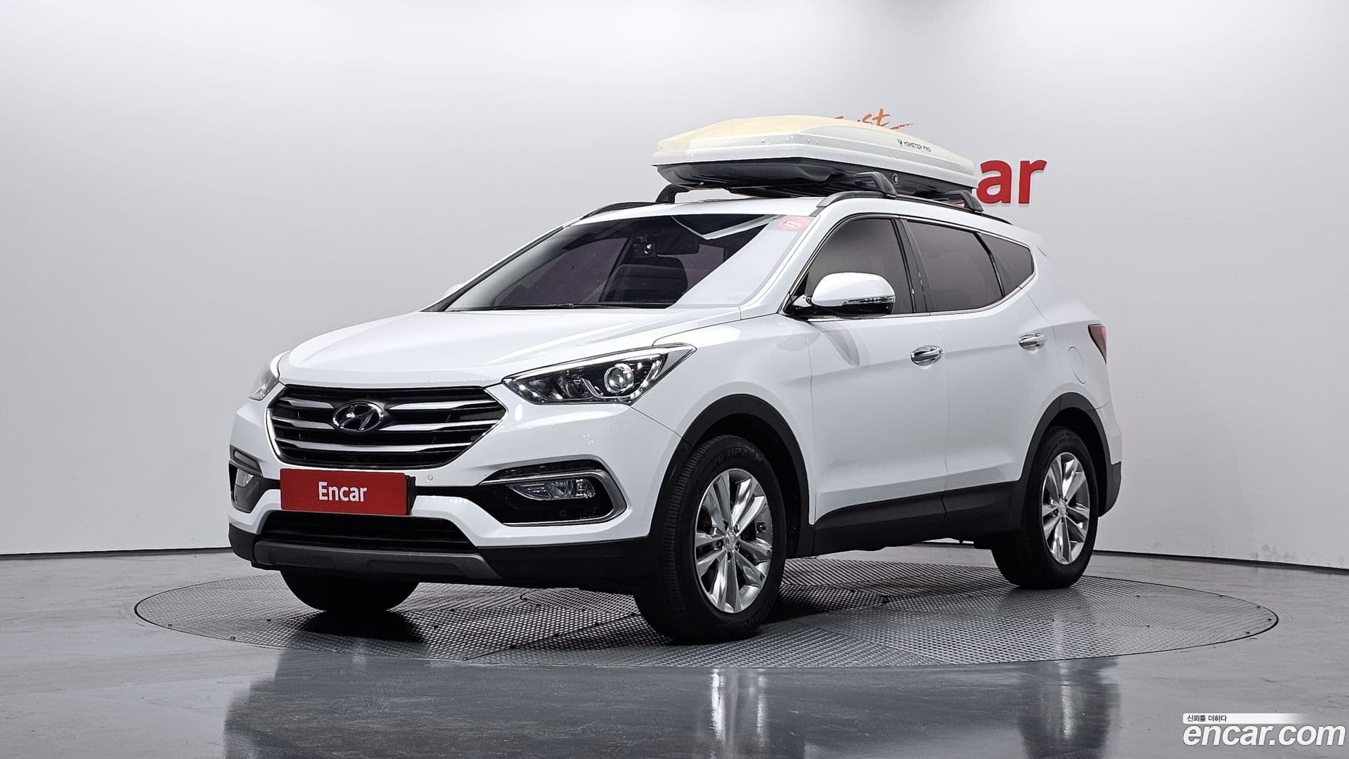 Main__Slider__Photo:Santafe Hyundai 2017.3-0
