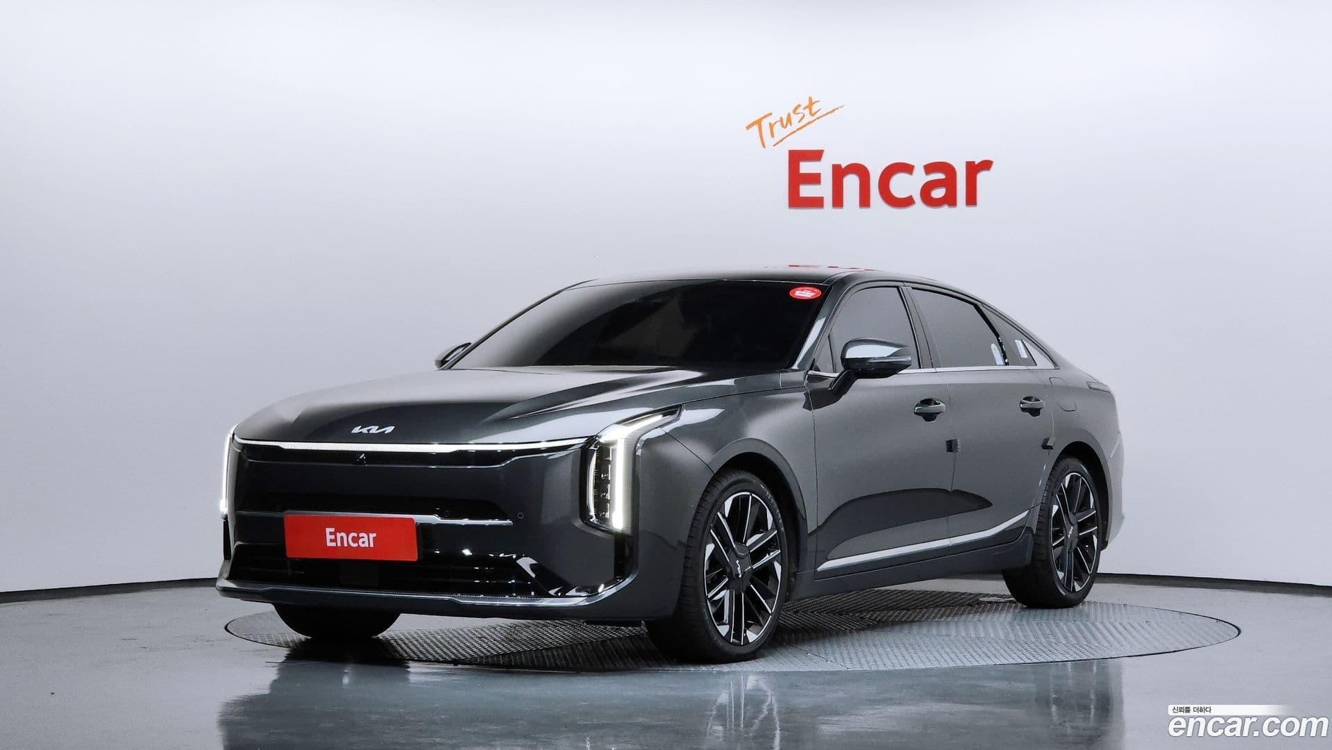 Main__Slider__Photo:K8 Kia 2025.2-0