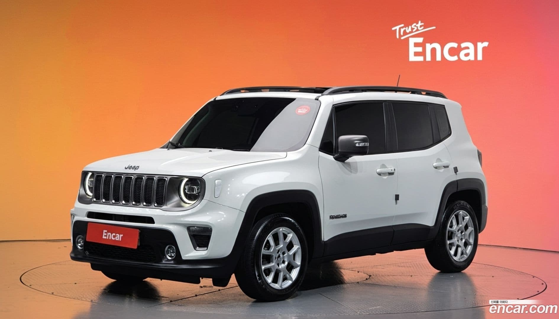 Main__Slider__Photo:Renegade Jeep 2020.2-0