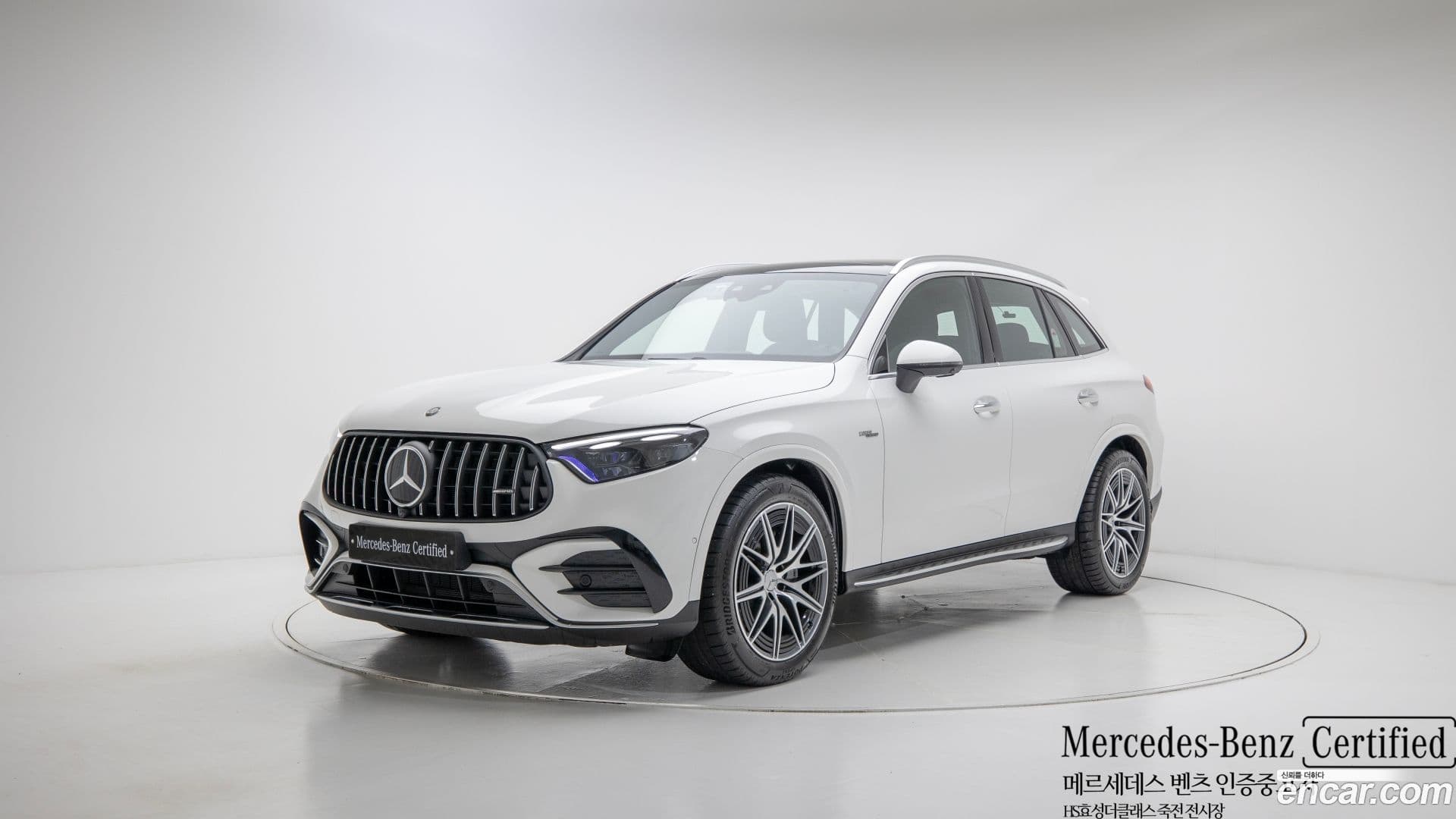 Main__Slider__Photo:GLC-Class Mercedes-Benz 2025.6-0