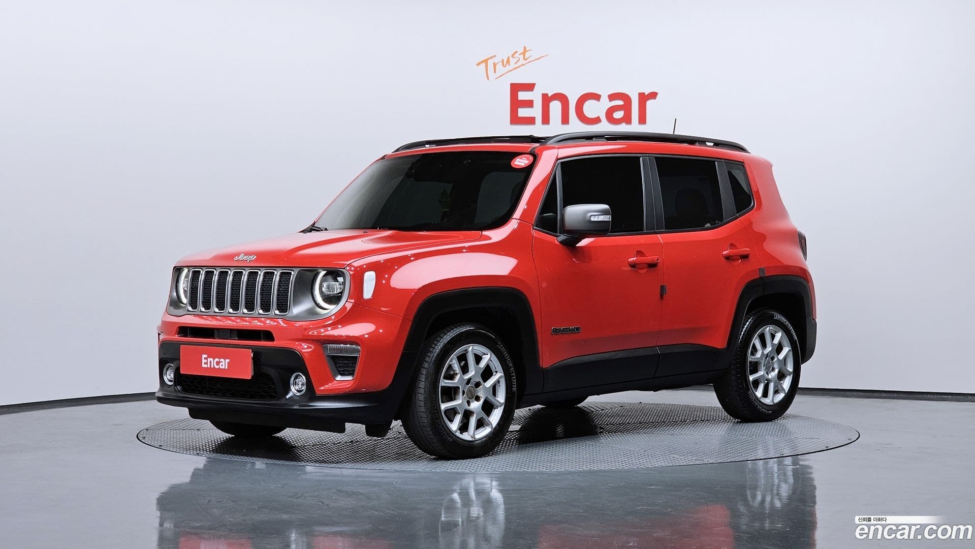 Main__Slider__Photo:Renegade Jeep 2021.8-0