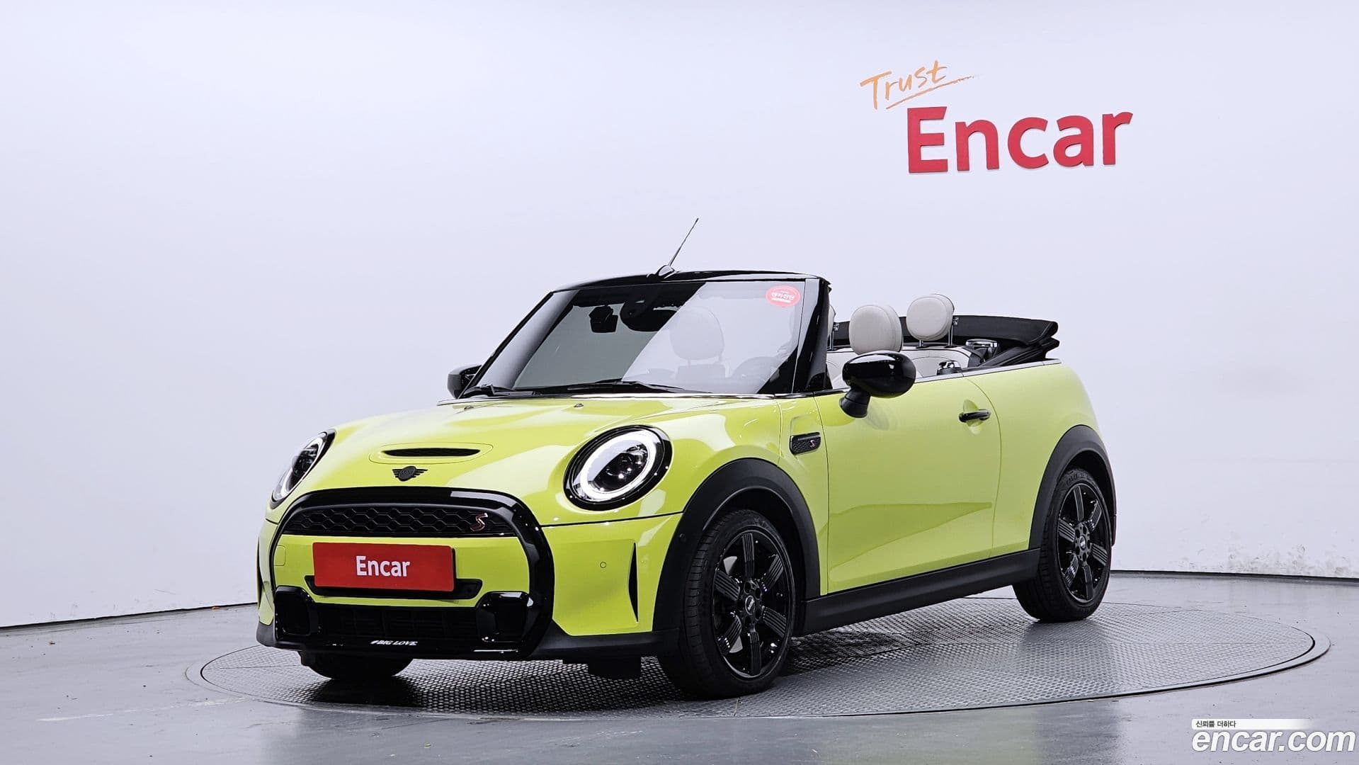 Main__Slider__Photo:Cooper Convertible Mini 2022.11-0