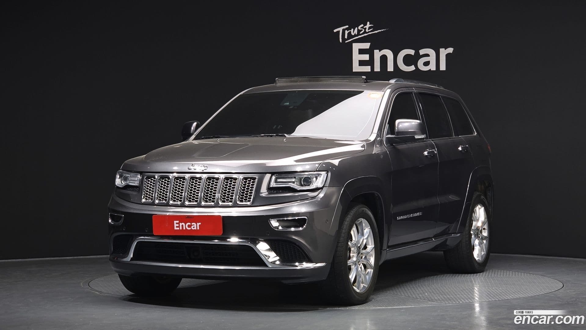 Main__Slider__Photo:Cherokee Jeep 2015.9-0