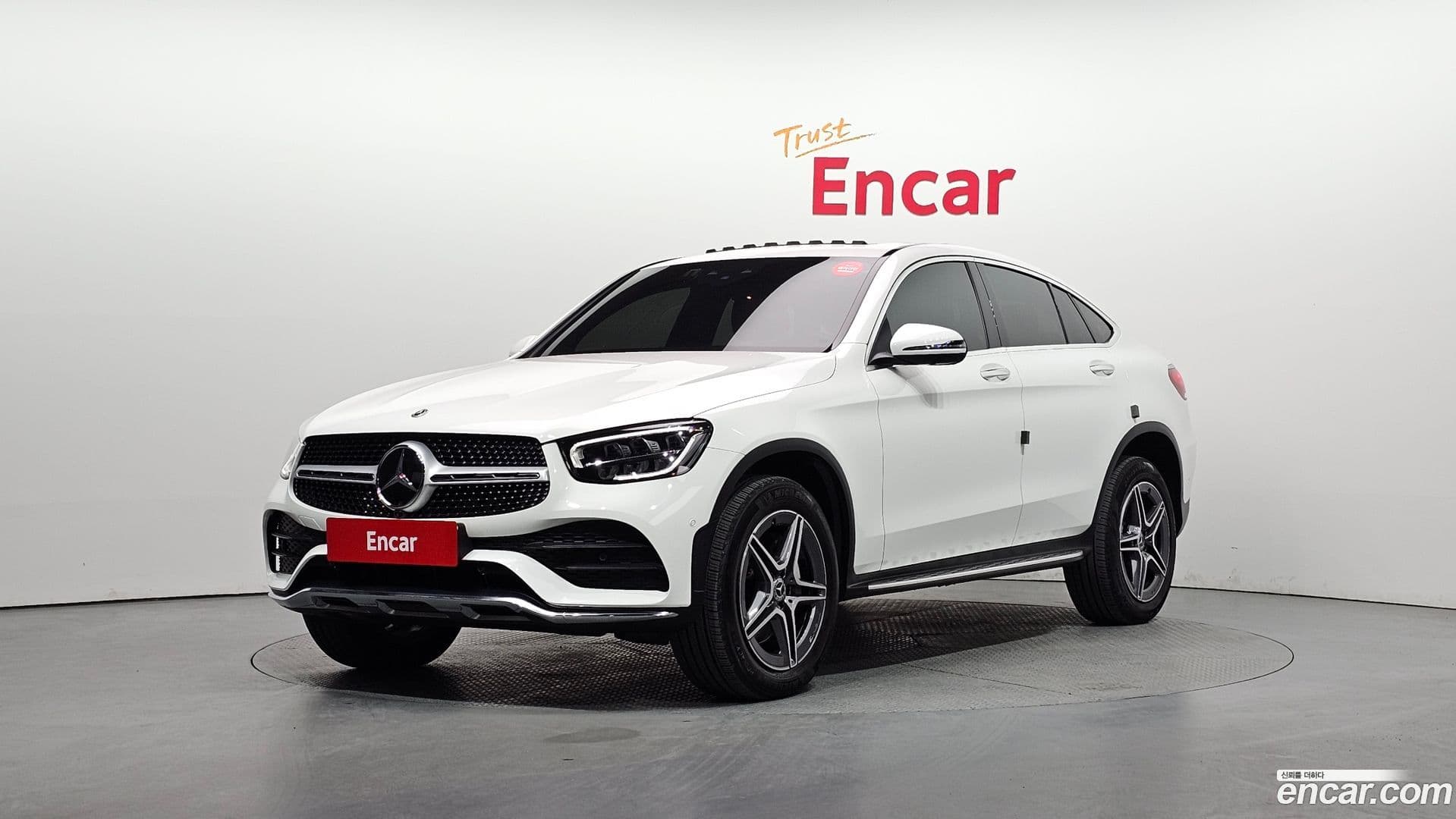 Main__Slider__Photo:GLC-Class Mercedes-Benz 2023.2-0