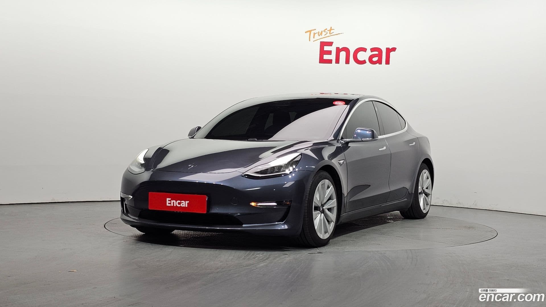Main__Slider__Photo:Model 3 Tesla 2020.10-0
