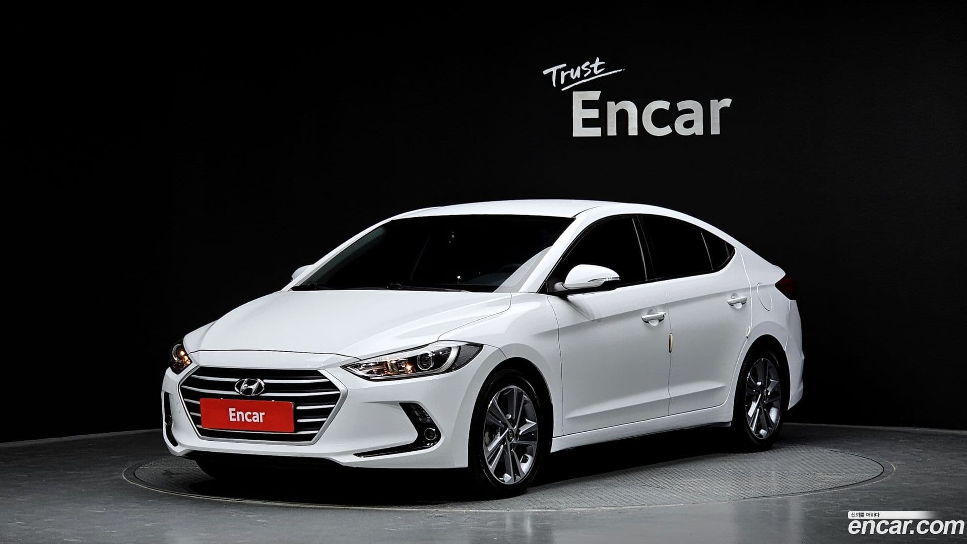 Main__Slider__Photo:AVANTE Hyundai 2018.7-0