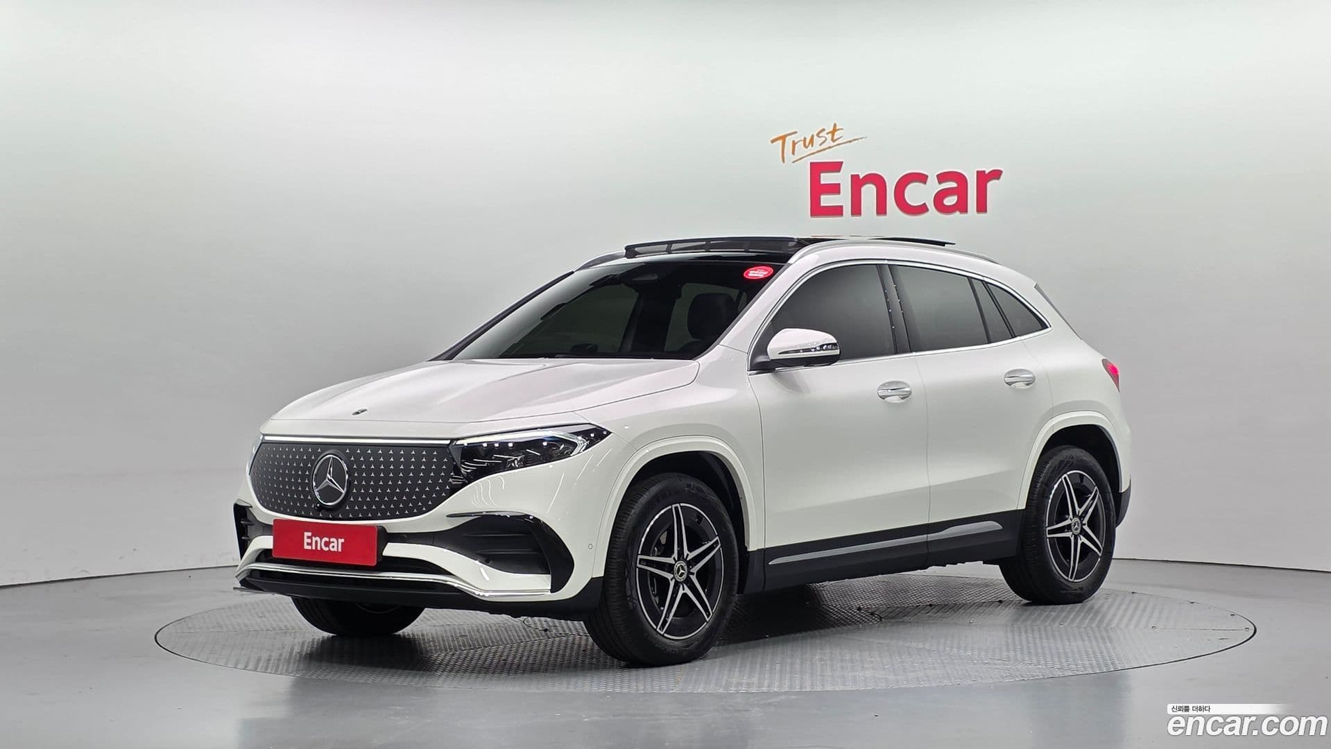 Main__Slider__Photo:EQA Mercedes-Benz 2024.9-0