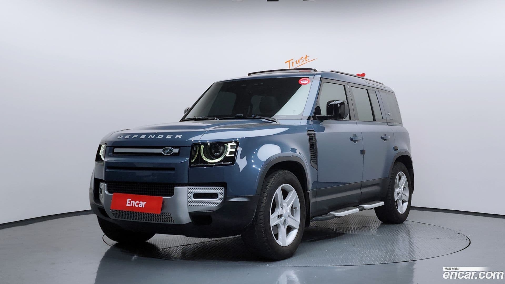 Main__Slider__Photo:Defender Land Rover 2020.11-0