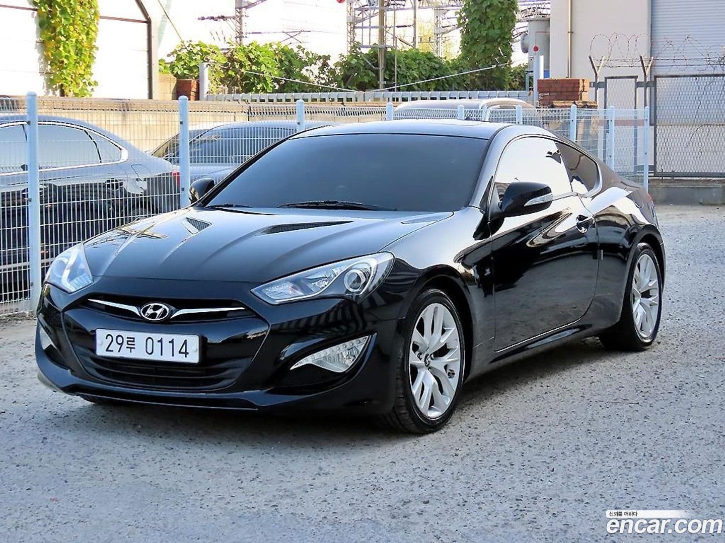 Main__Slider__Photo:Genesis Hyundai 2015.9-0