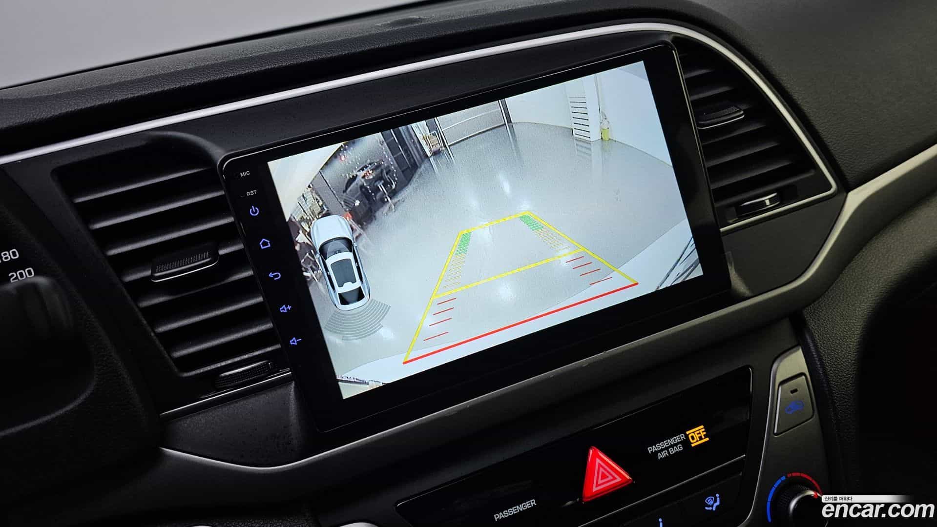 AVANTE Hyundai 2018.0-OPTION-20