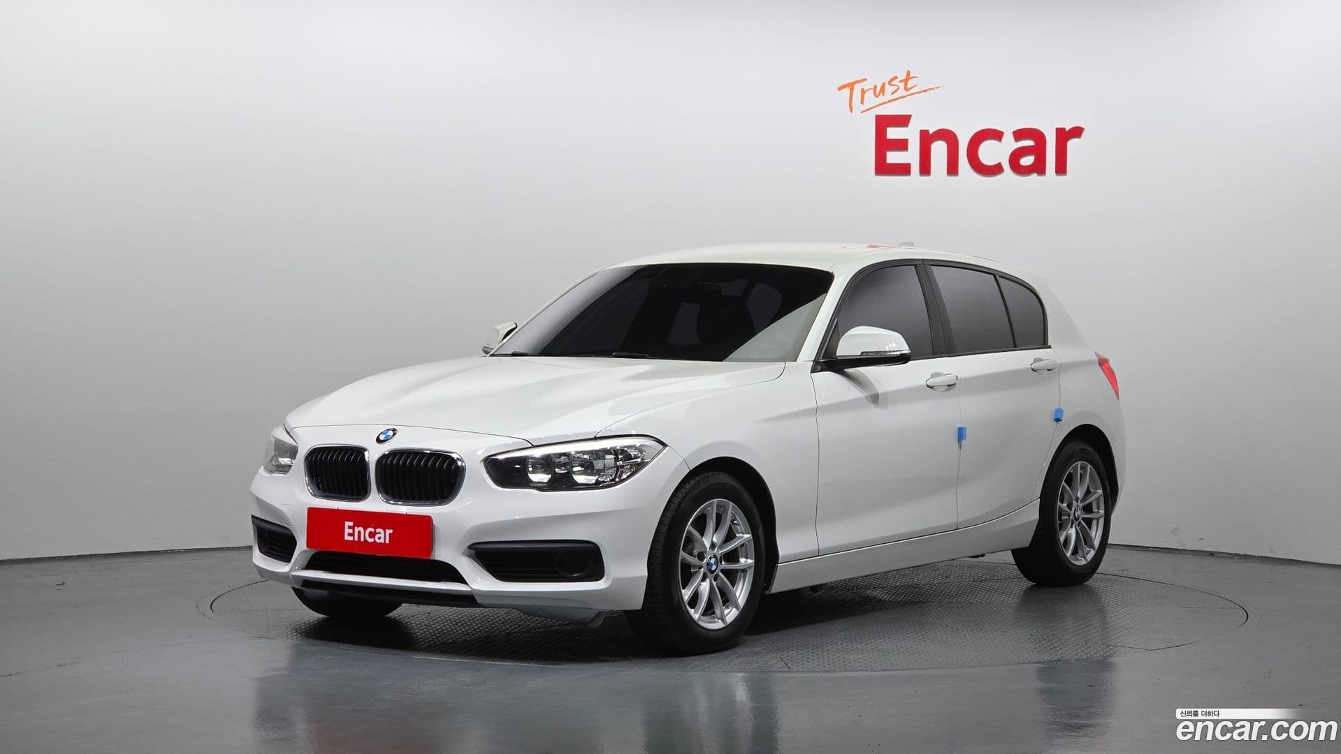 Main__Slider__Photo:1-Series BMW 2017.11-0