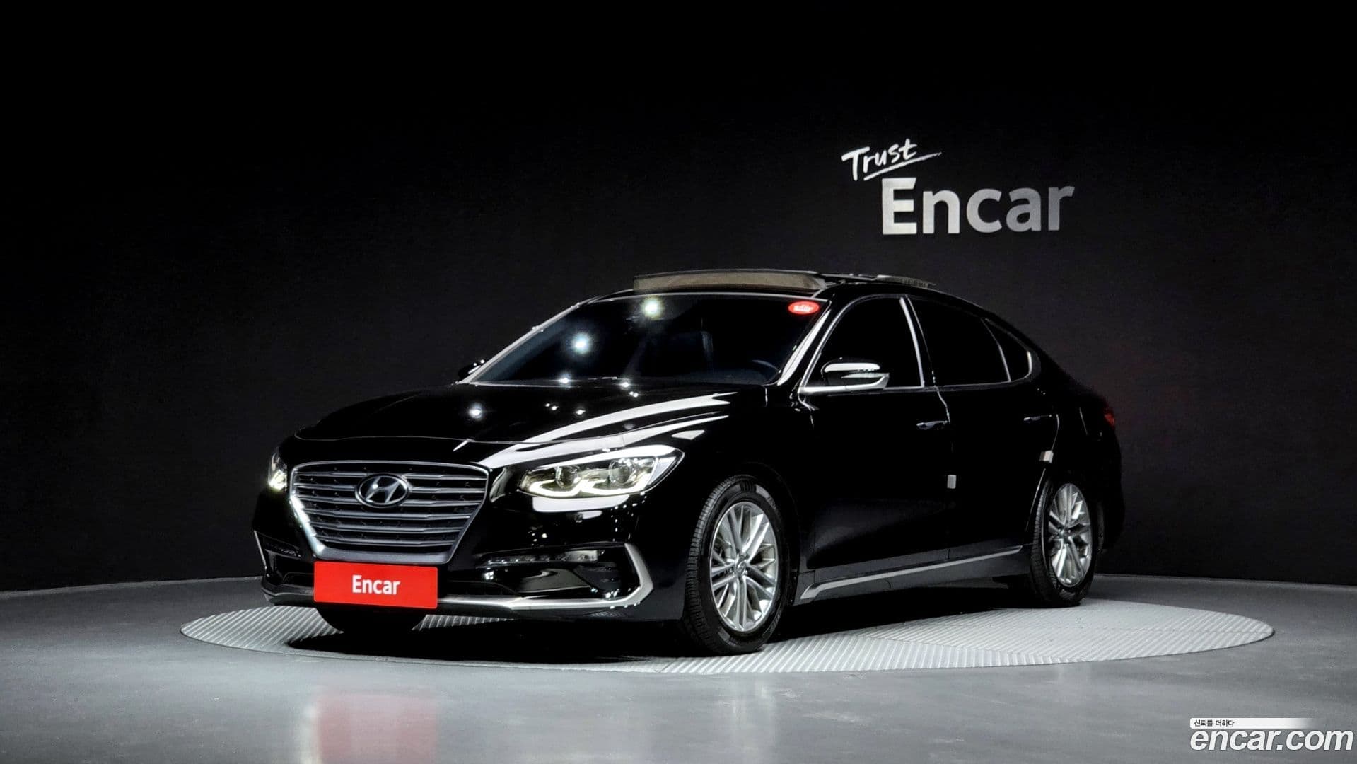 Main__Slider__Photo:Grandeur Hyundai 2019.1-0