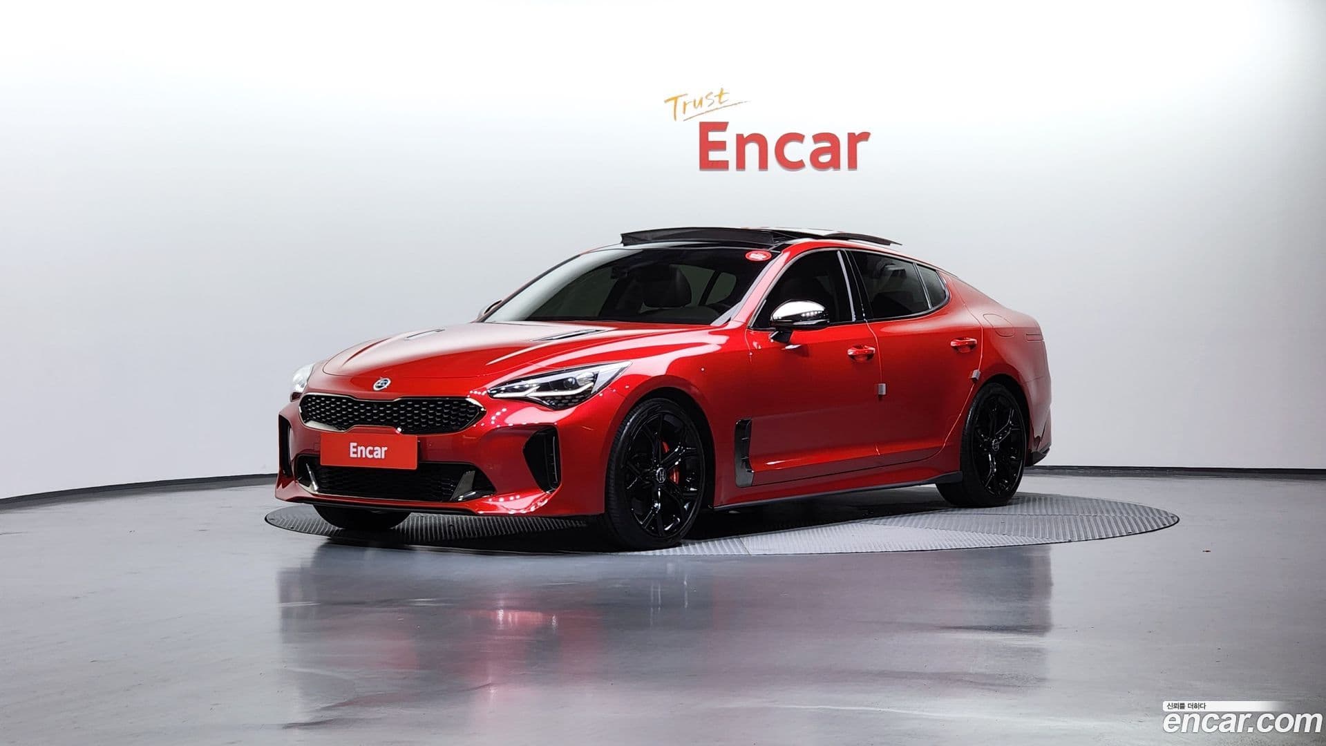 Main__Slider__Photo:Stinger Kia 2017.8-0