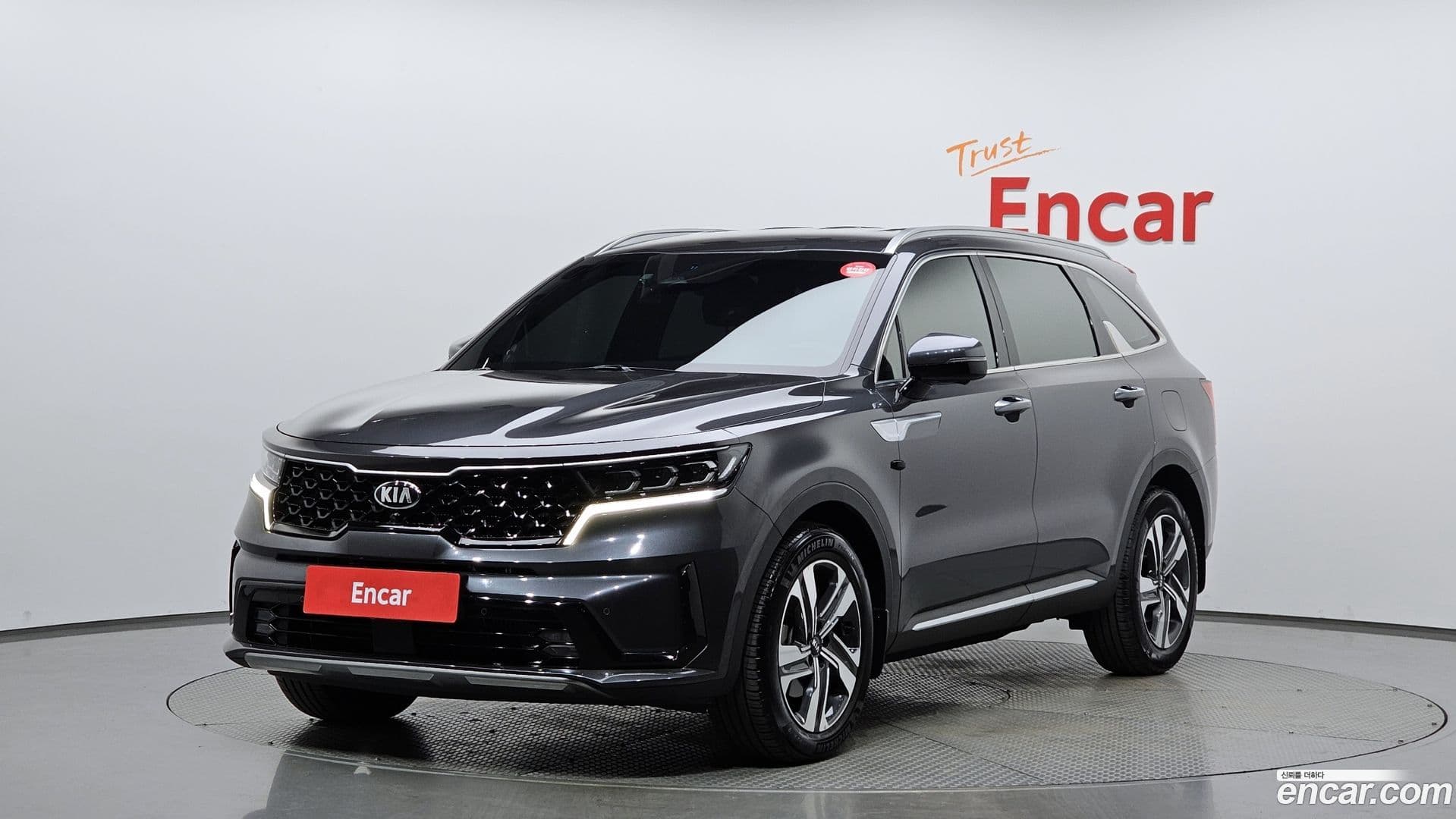 Main__Slider__Photo:Sorento Kia 2020.4-0