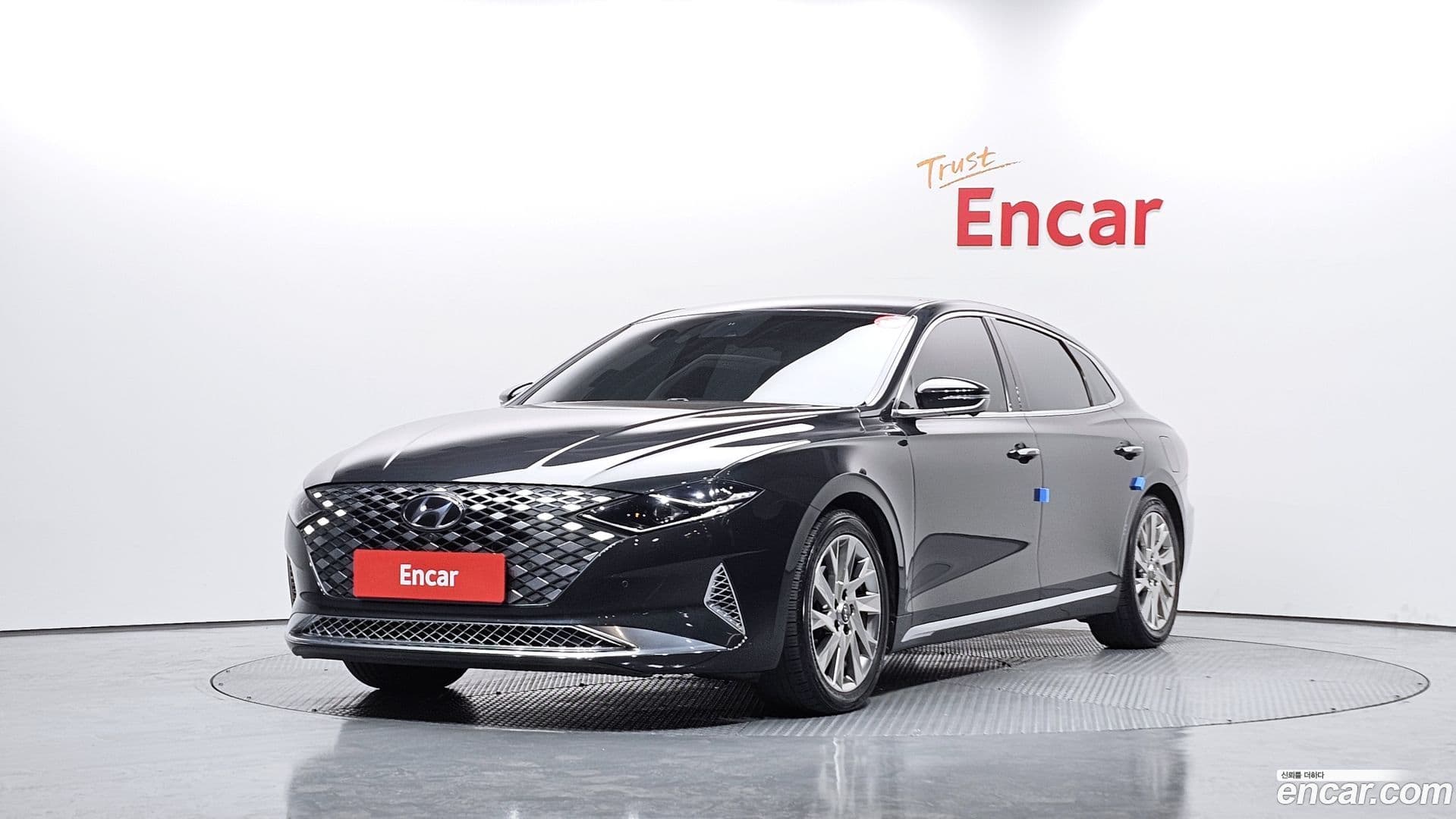 Main__Slider__Photo:Grandeur Hyundai 2021.2-0