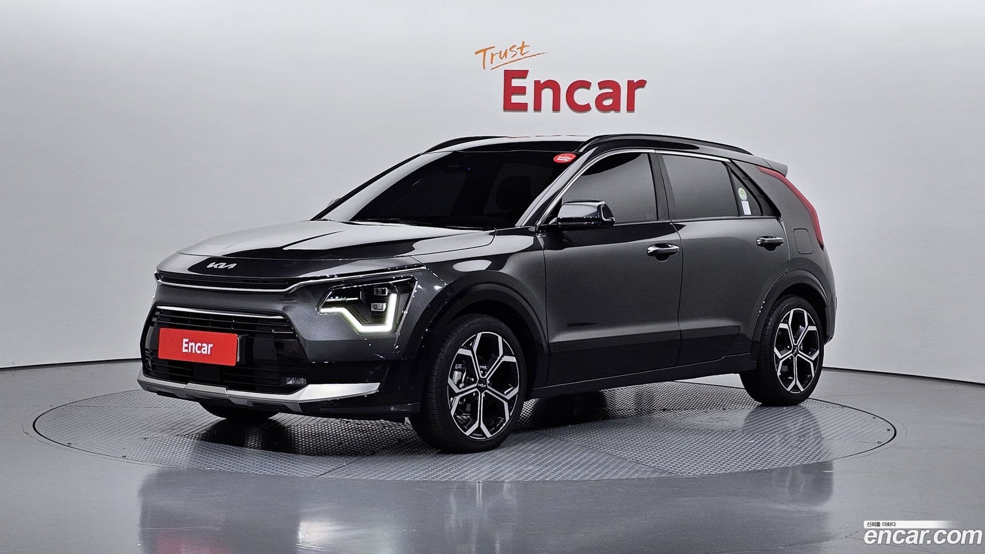 Main__Slider__Photo:Niro Kia 2022.4-0