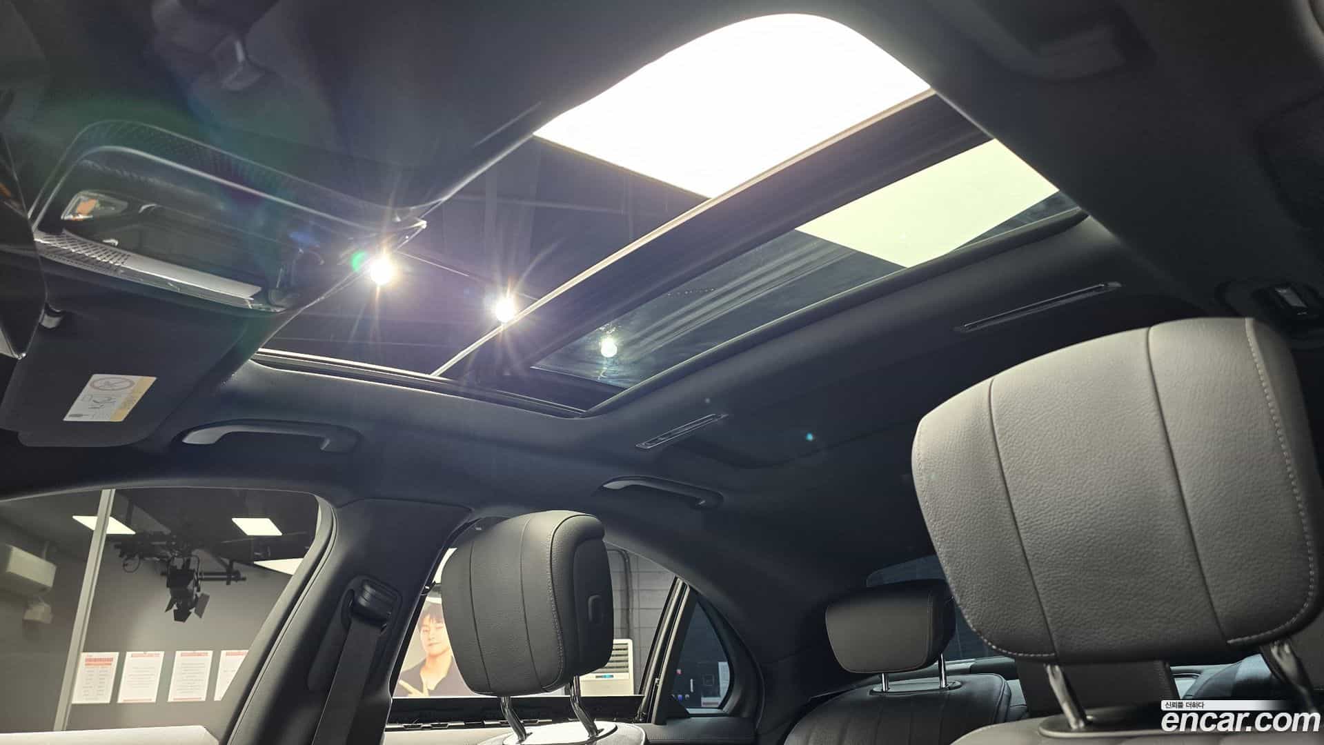 S-Class Mercedes-Benz 2022.0-OPTION-023