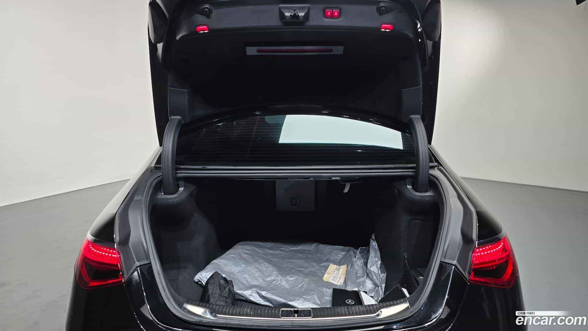 S-Class Mercedes-Benz 2022.0-OPTION-024