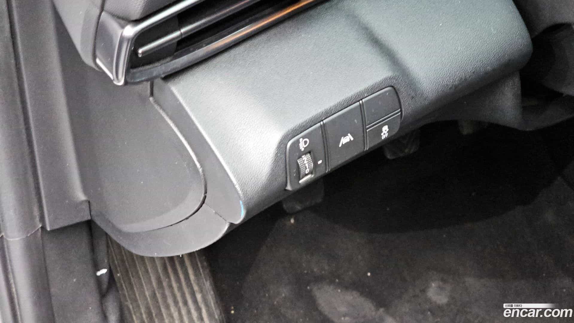 AVANTE Hyundai 2021.2-OPTION-021
