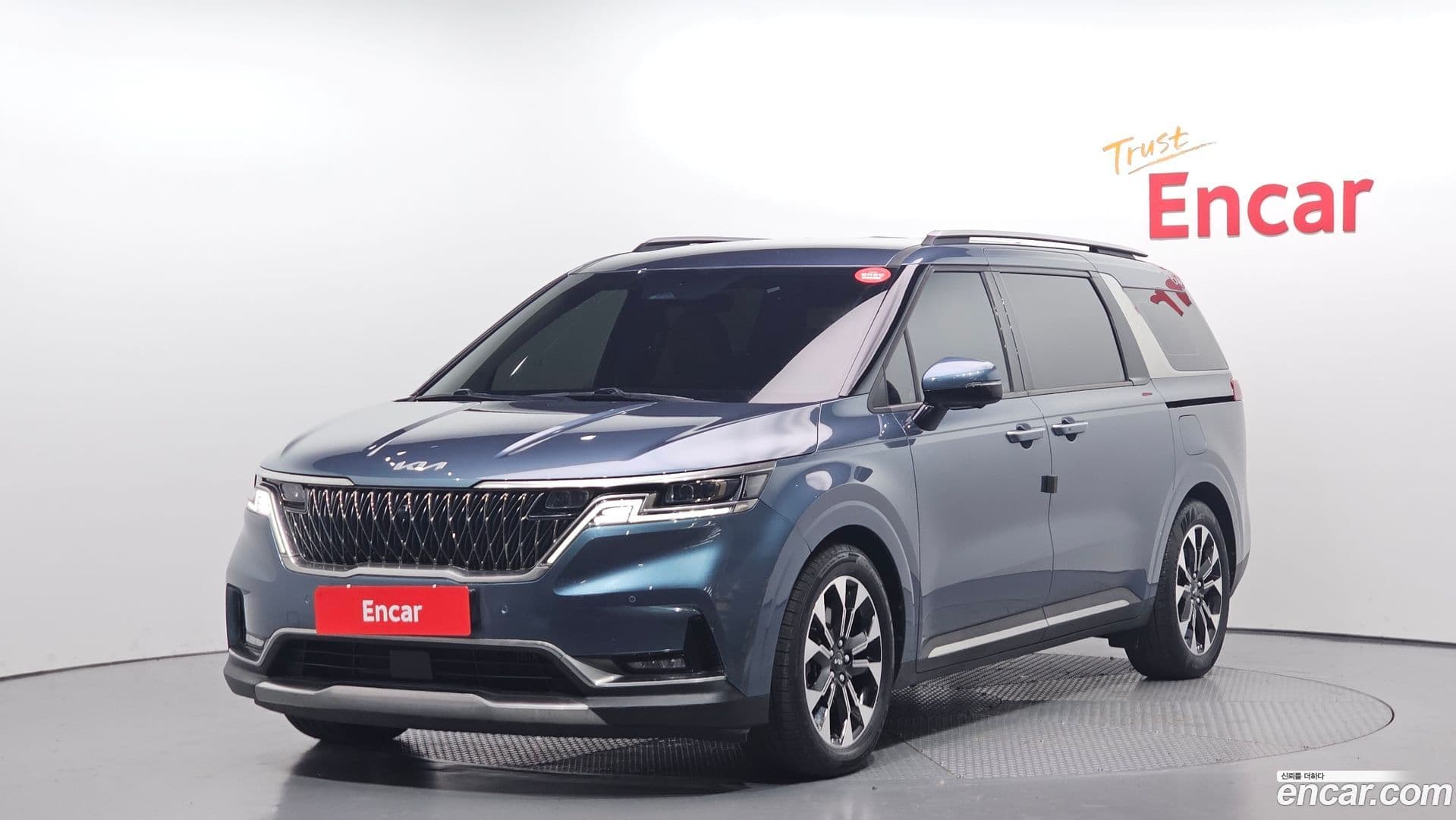 Main__Slider__Photo:Canival Kia 2021.8-0
