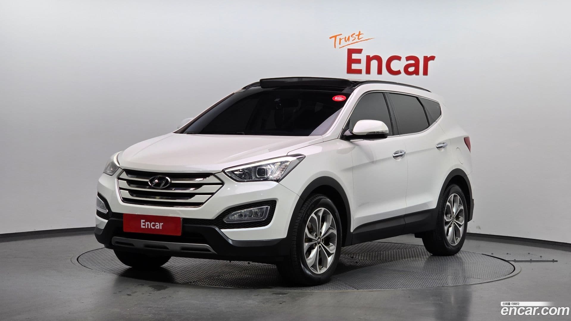 Main__Slider__Photo:Santafe Hyundai 2014.10-0