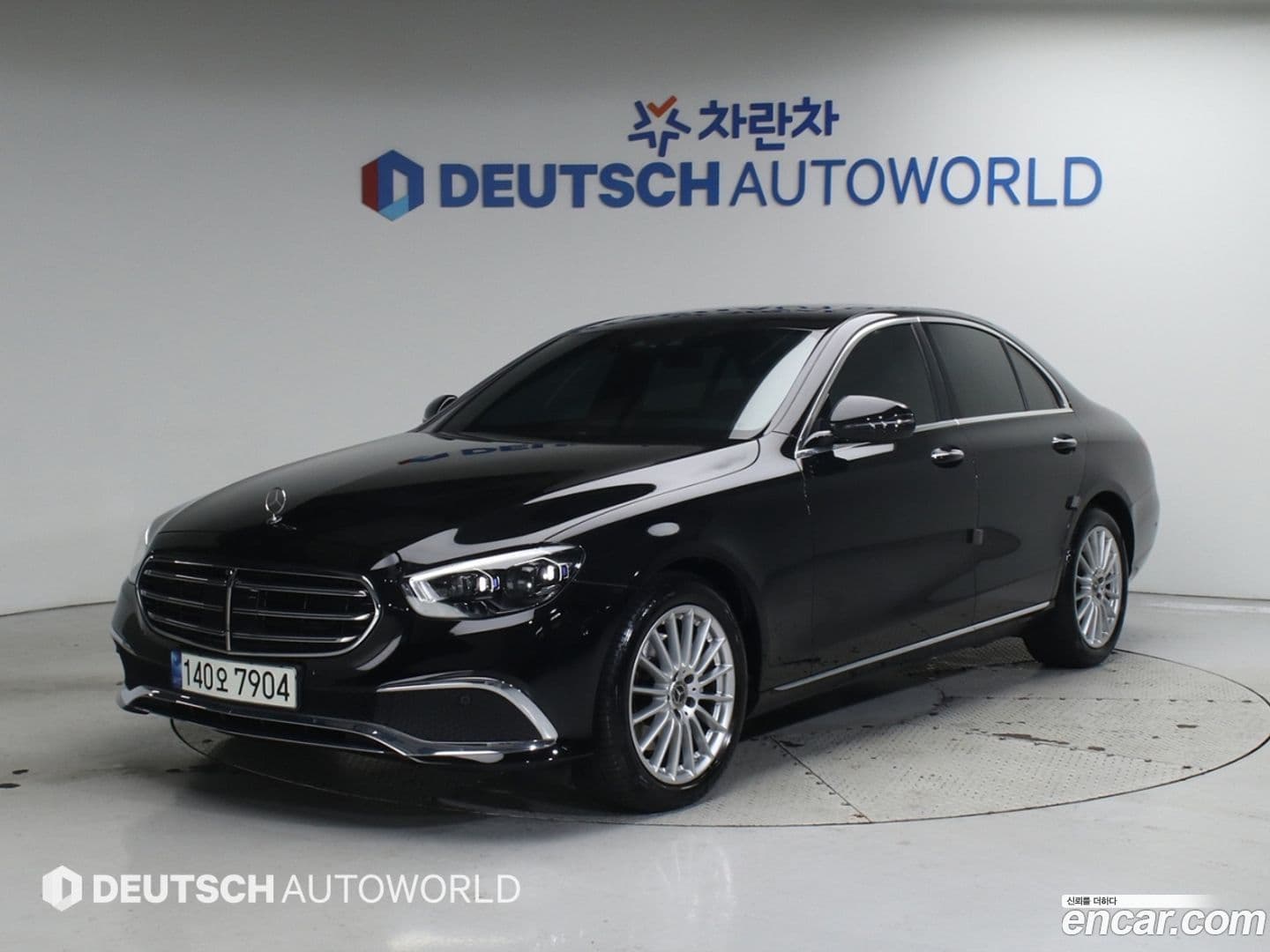 Main__Slider__Photo:E-Class Mercedes-Benz 2021.2-0