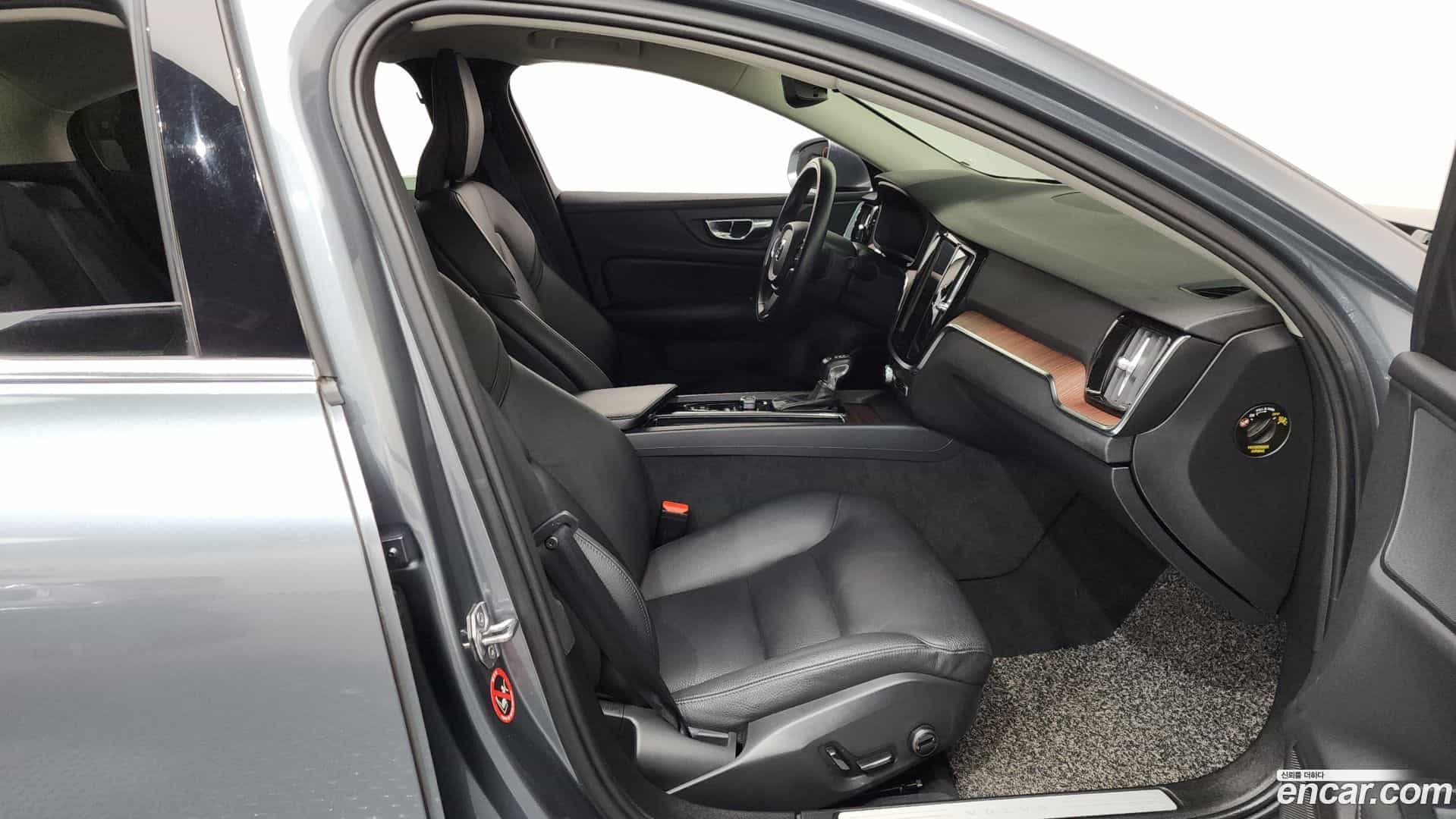 S60 Volvo 2020.3-OPTION-015