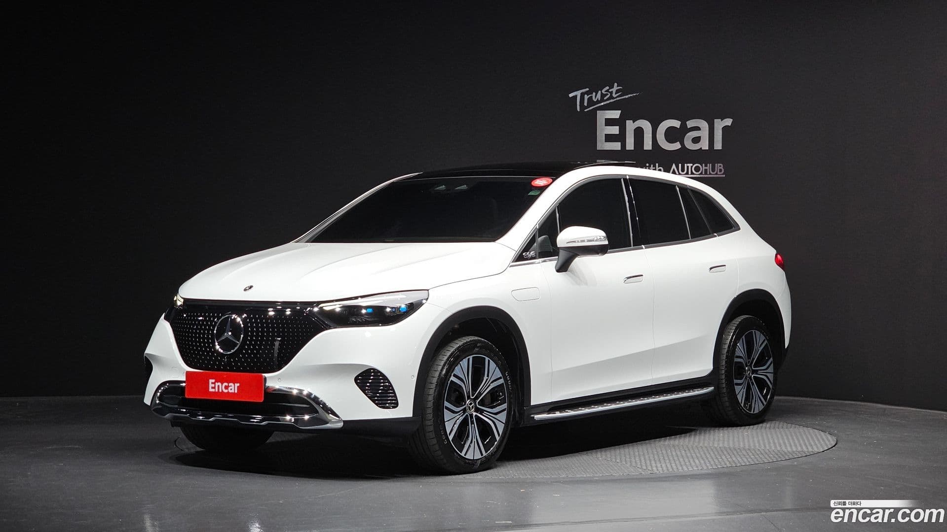 Main__Slider__Photo:EQE Mercedes-Benz 2023.11-0