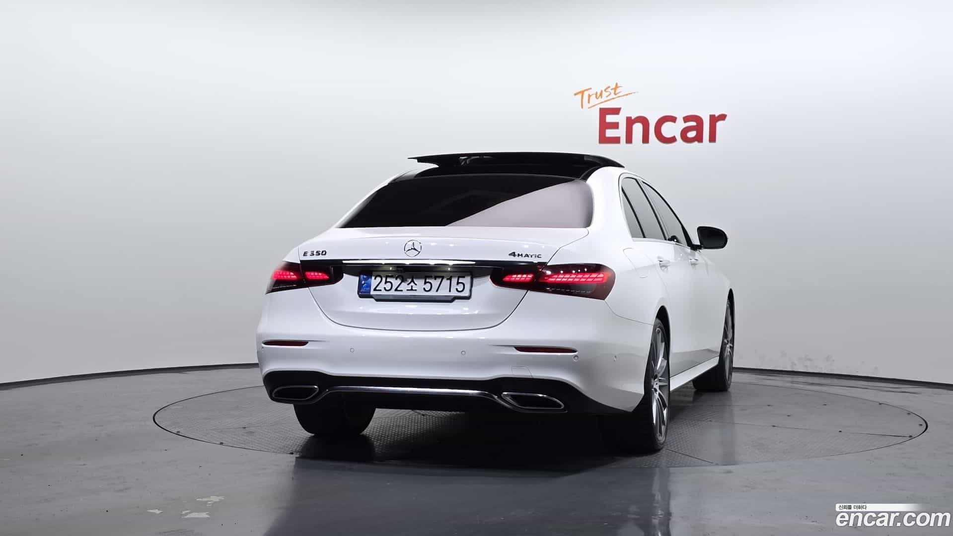 E-Class Mercedes-Benz 2021.0-OUTER-004
