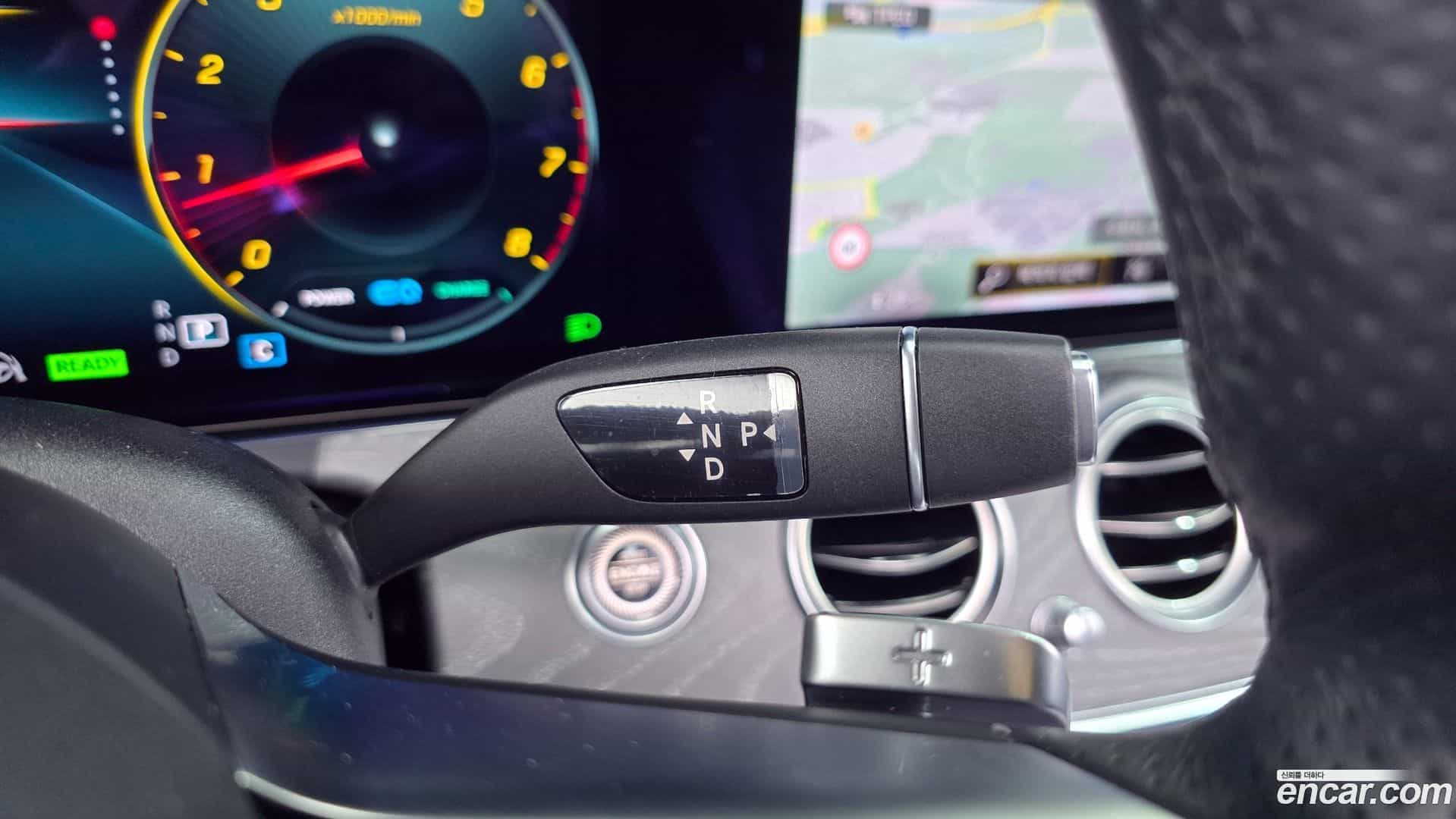 E-Class Mercedes-Benz 2021.0-INNER-009