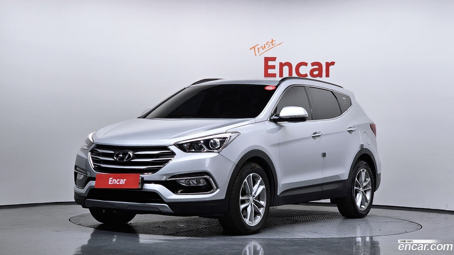 Main__Slider__Photo:Santafe Hyundai 2015.8-0