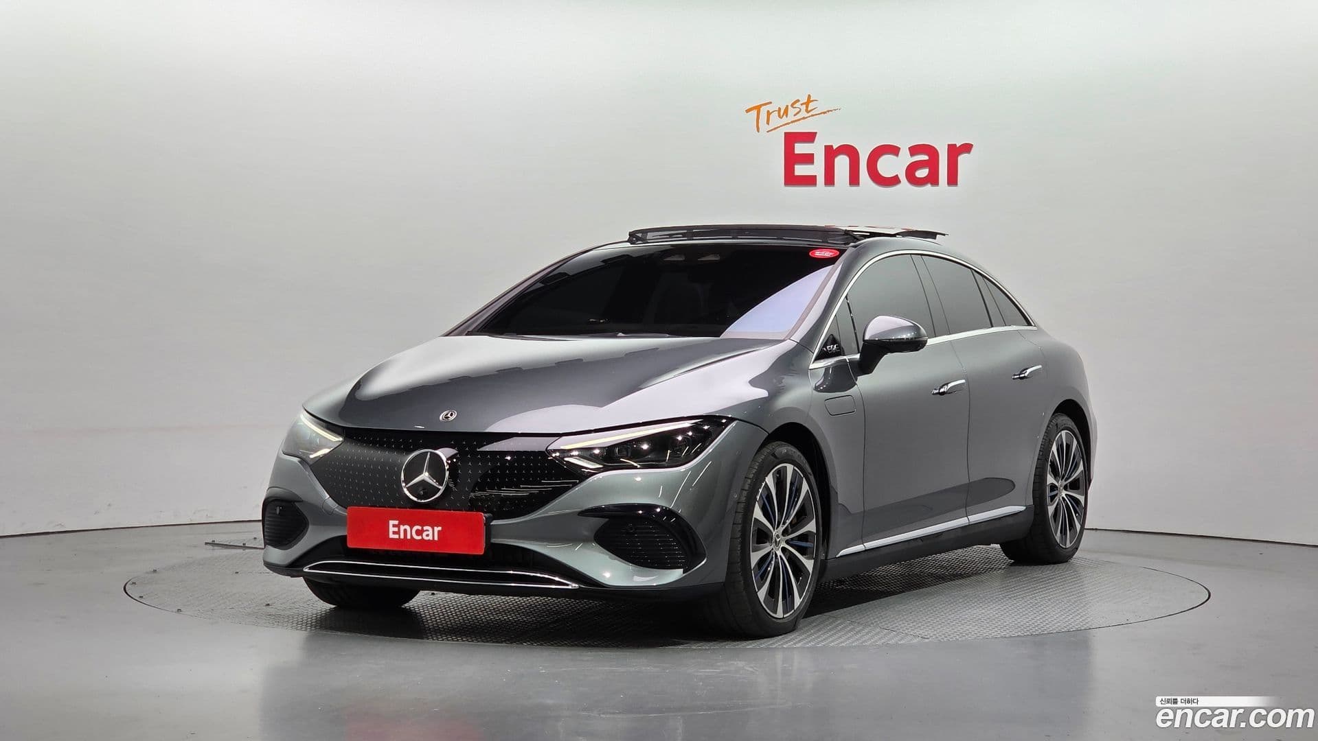 Main__Slider__Photo:EQE Mercedes-Benz 2022.9-0