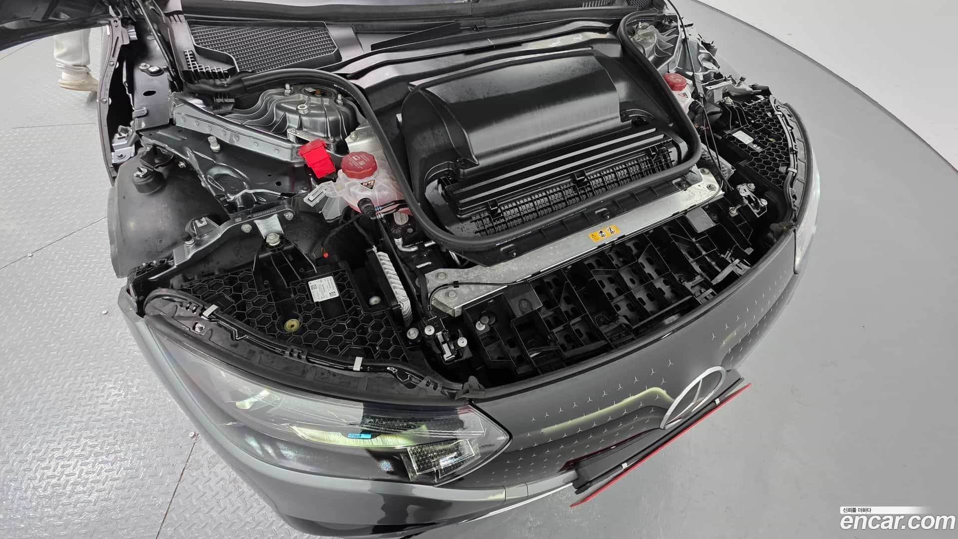 EQE Mercedes-Benz 2022.9-INNER-006
