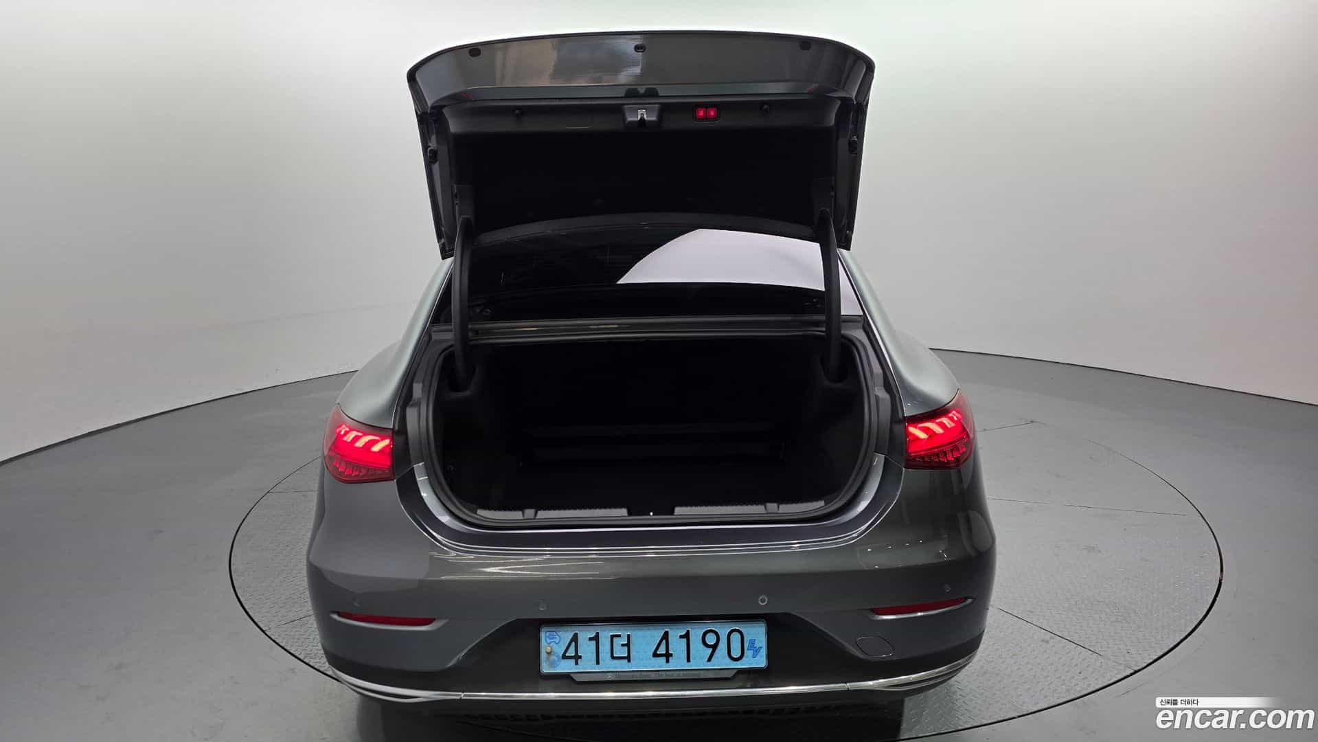 EQE Mercedes-Benz 2022.9-OPTION-024