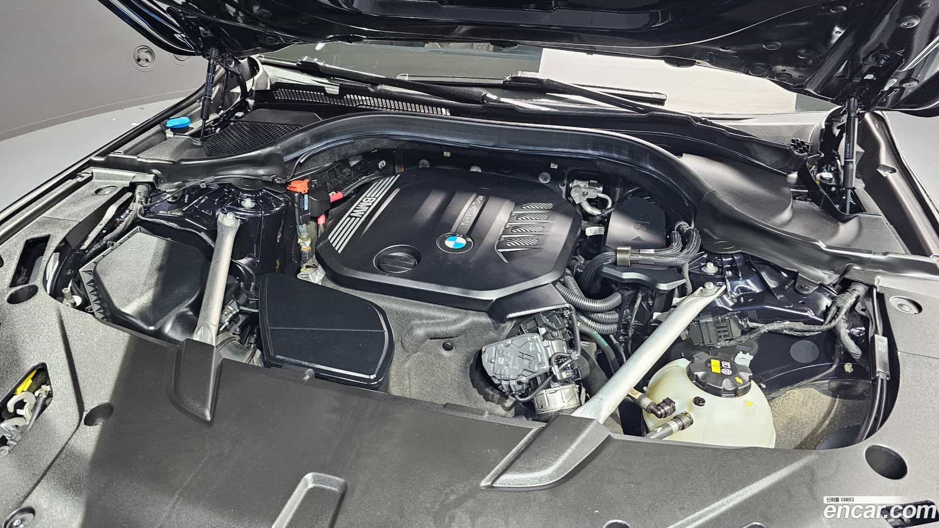 Gran Turismo BMW 2020.5-INNER-006