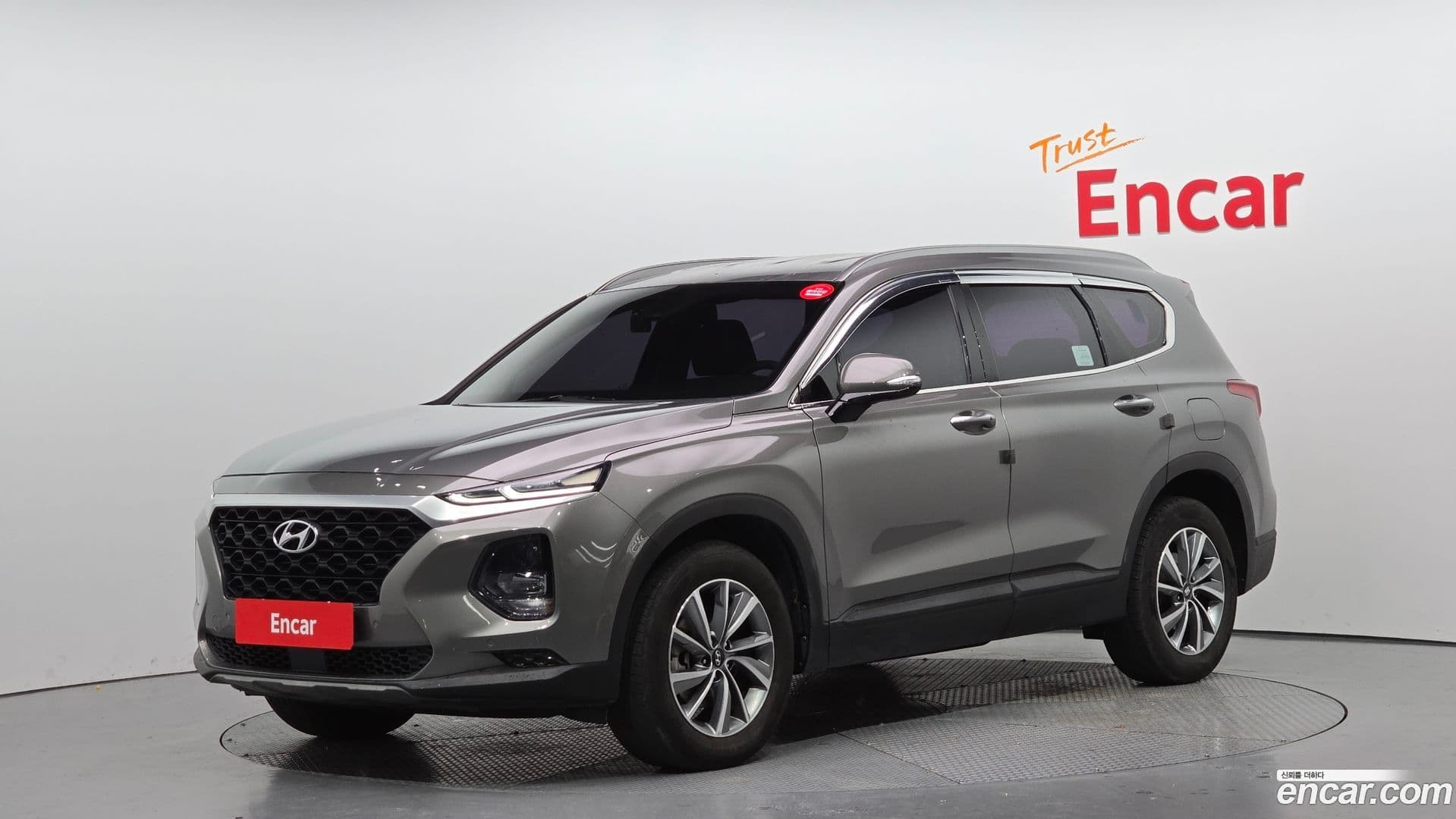 Main__Slider__Photo:Santafe Hyundai 2018.5-0