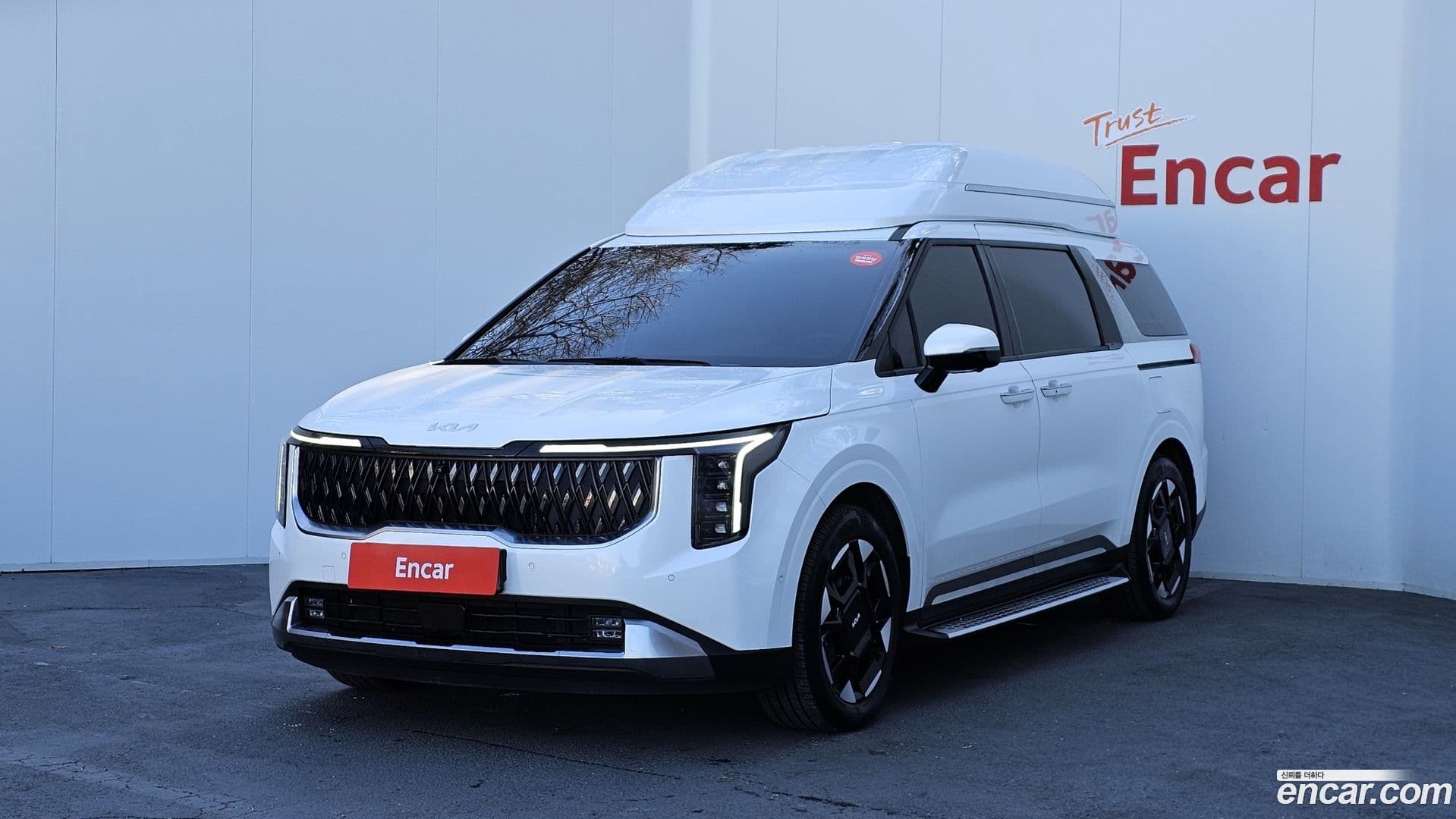 Main__Slider__Photo:Canival Kia 2024.4-0