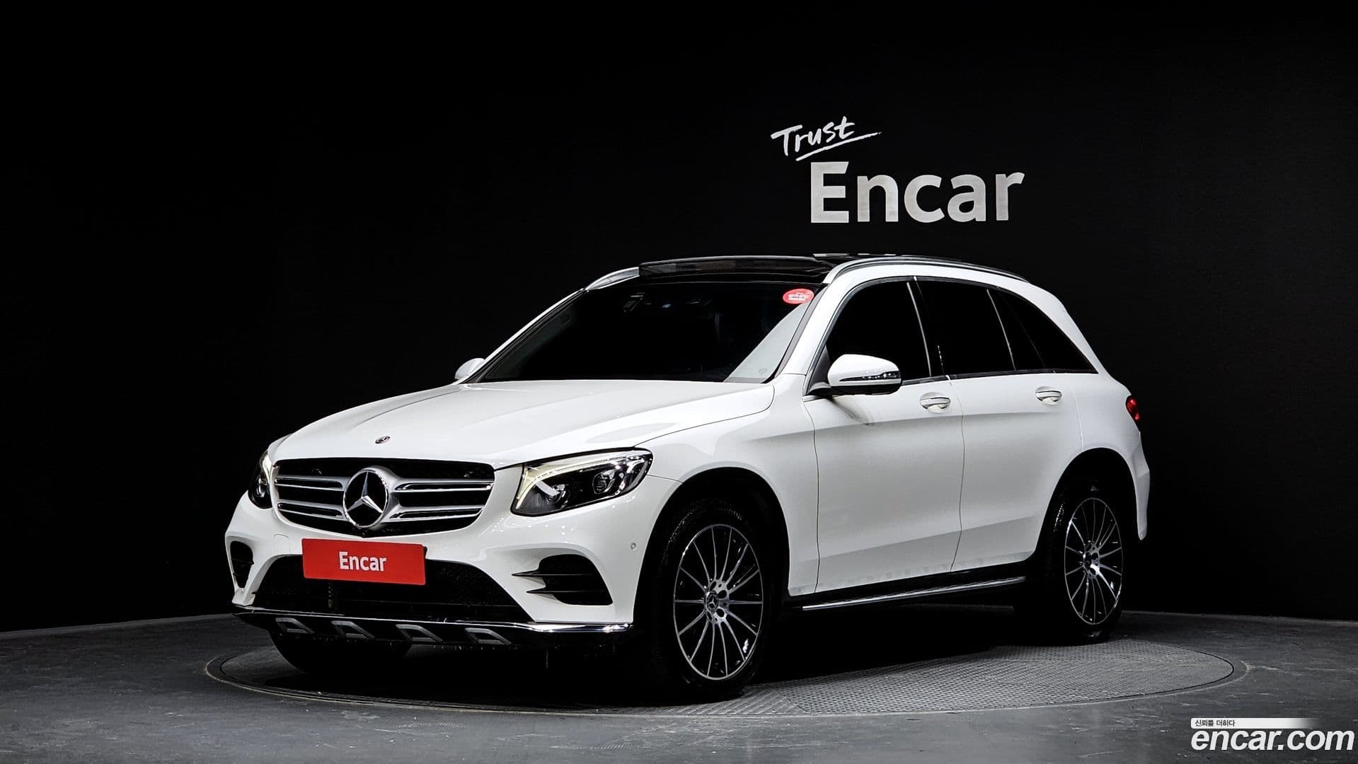 Main__Slider__Photo:GLC-Class Mercedes-Benz 2019.11-0