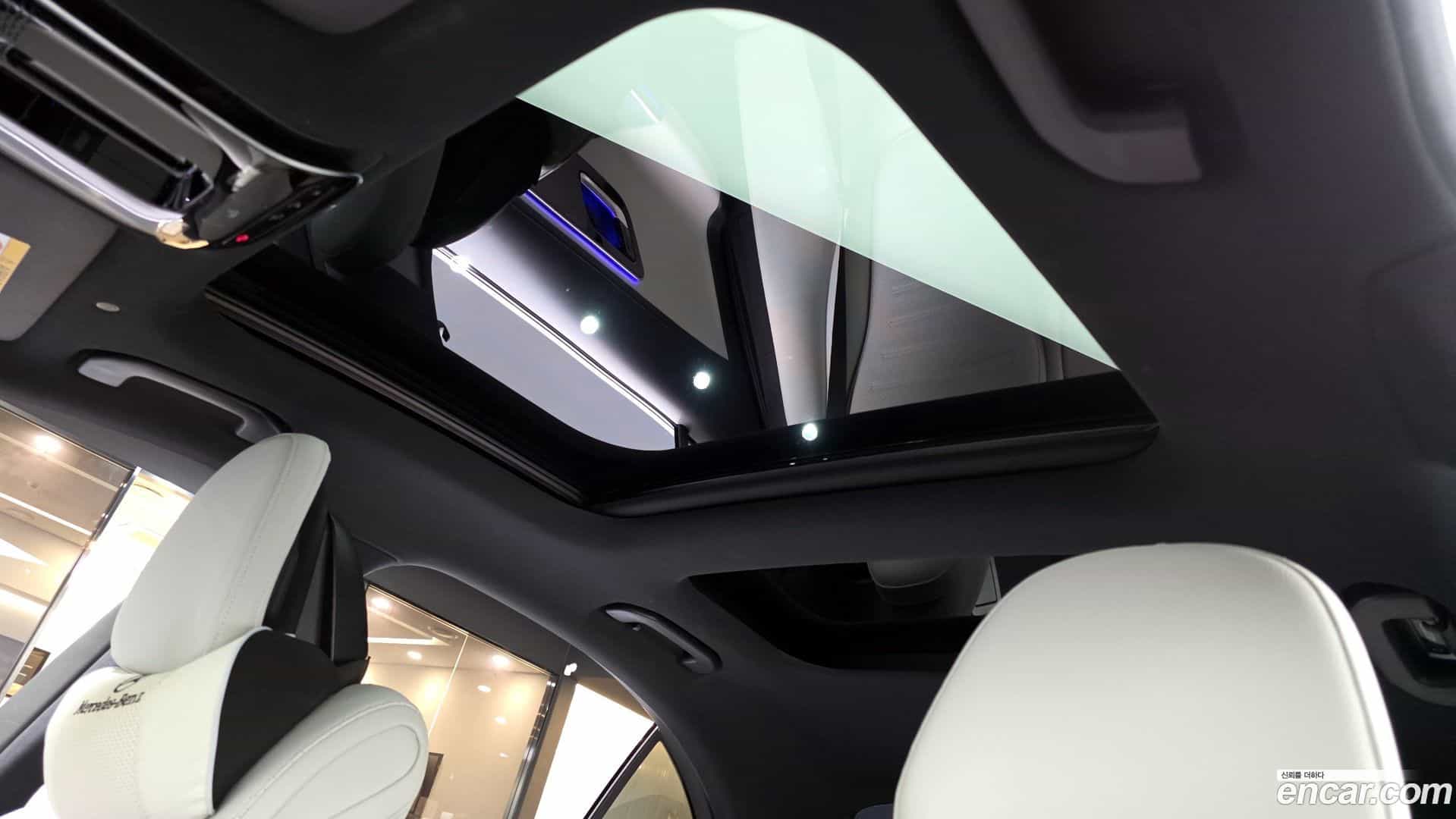 C-Class Mercedes-Benz 2022.4-OPTION-023