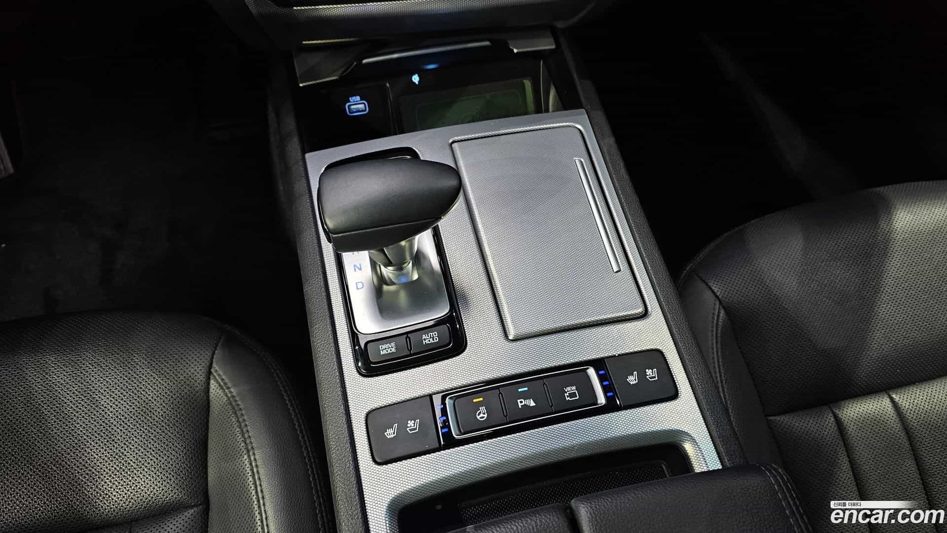 G80 Genesis 2018.10-INNER-009