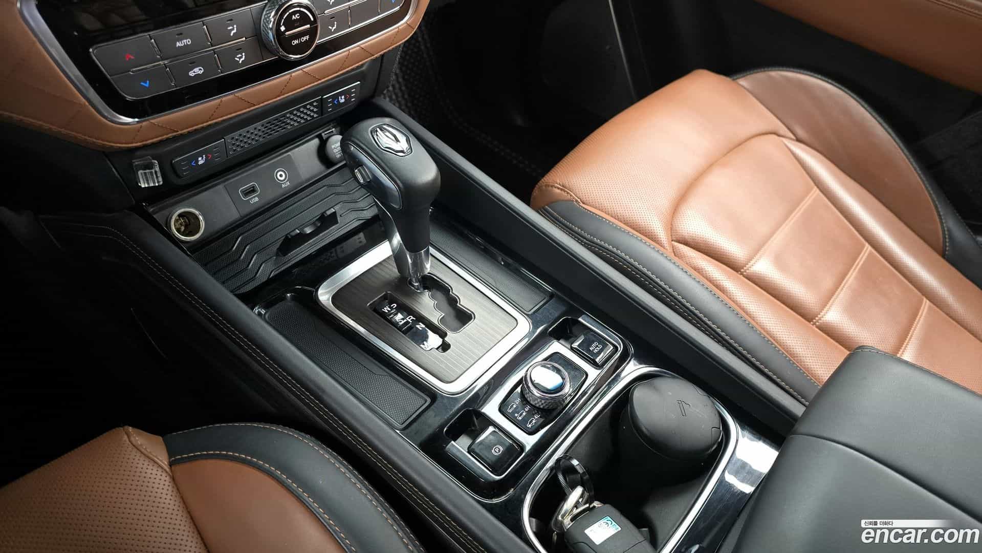 Rexton KG Mobility 2018.1-INNER-009