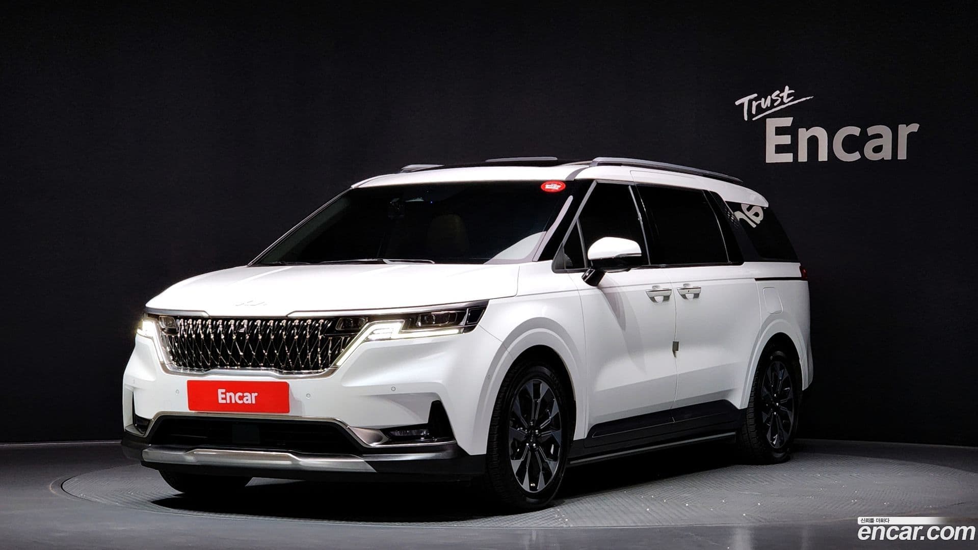 Main__Slider__Photo:Canival Kia 2022.3-0
