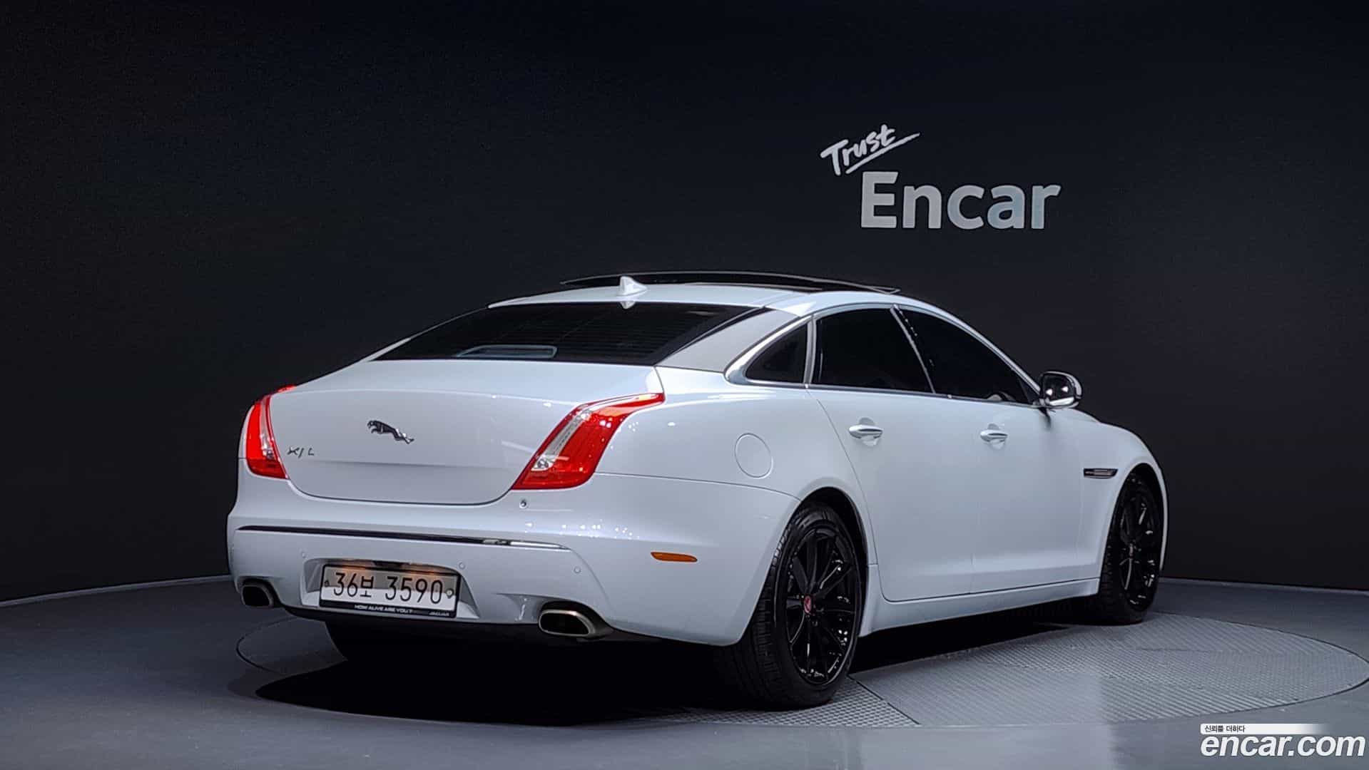XJ Jaguar 2015.2-OUTER-002